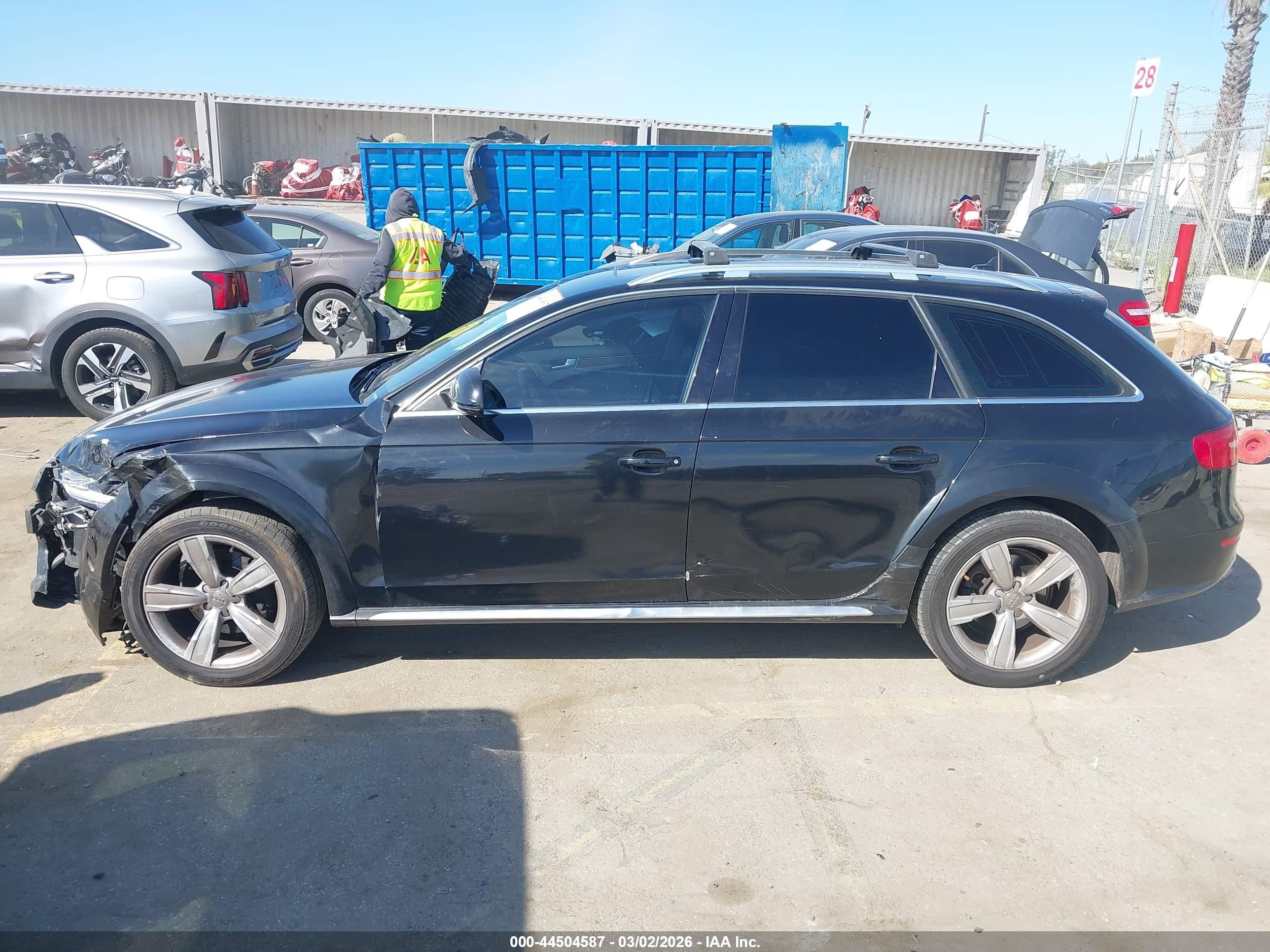 2013 Audi Allroad 2.0t Premium Plus Black vin: WA1UFAFL1DA209295