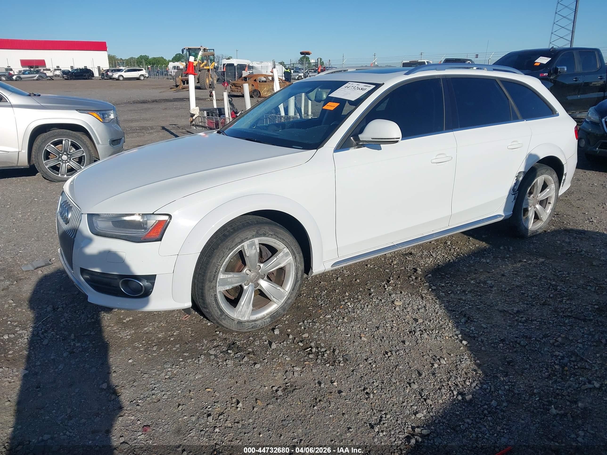 2015 Audi Allroad 2.0t Premium White vin: WA1UFAFL1FA122273