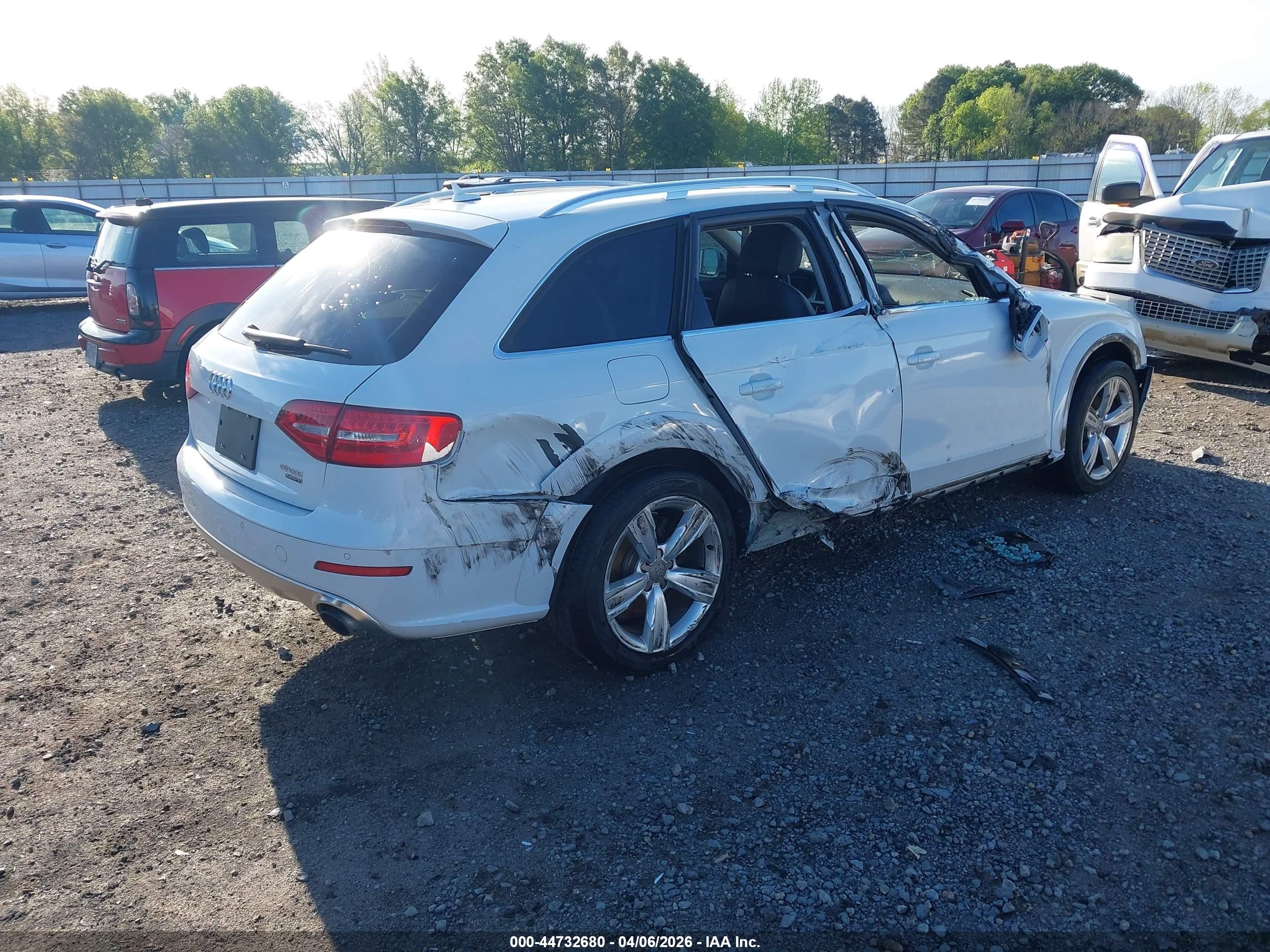 2015 Audi Allroad 2.0t Premium White vin: WA1UFAFL1FA122273
