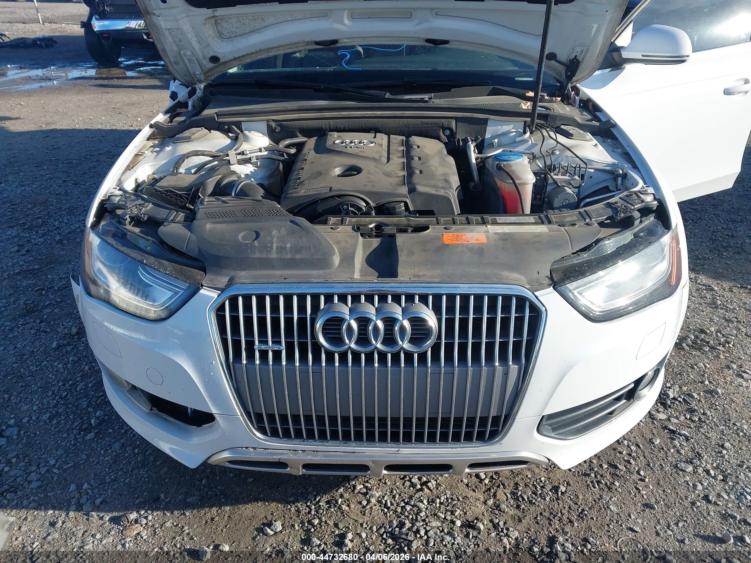 2015 Audi Allroad 2.0t Premium White vin: WA1UFAFL1FA122273