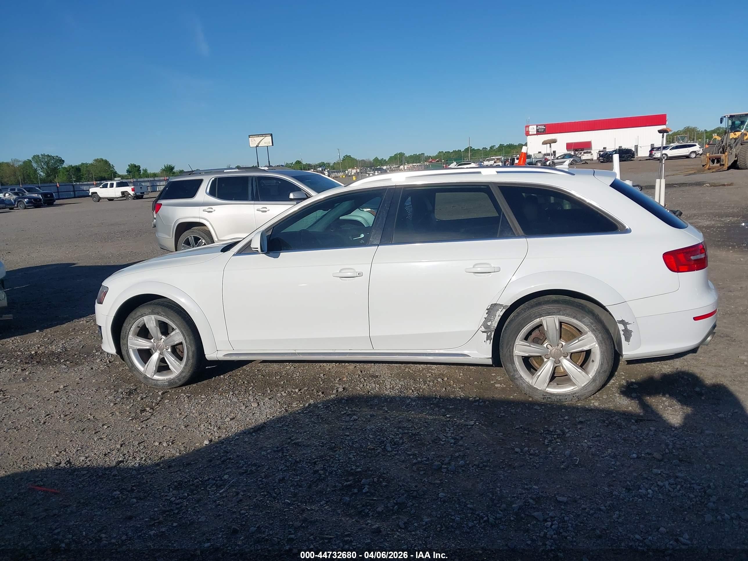 2015 Audi Allroad 2.0t Premium White vin: WA1UFAFL1FA122273