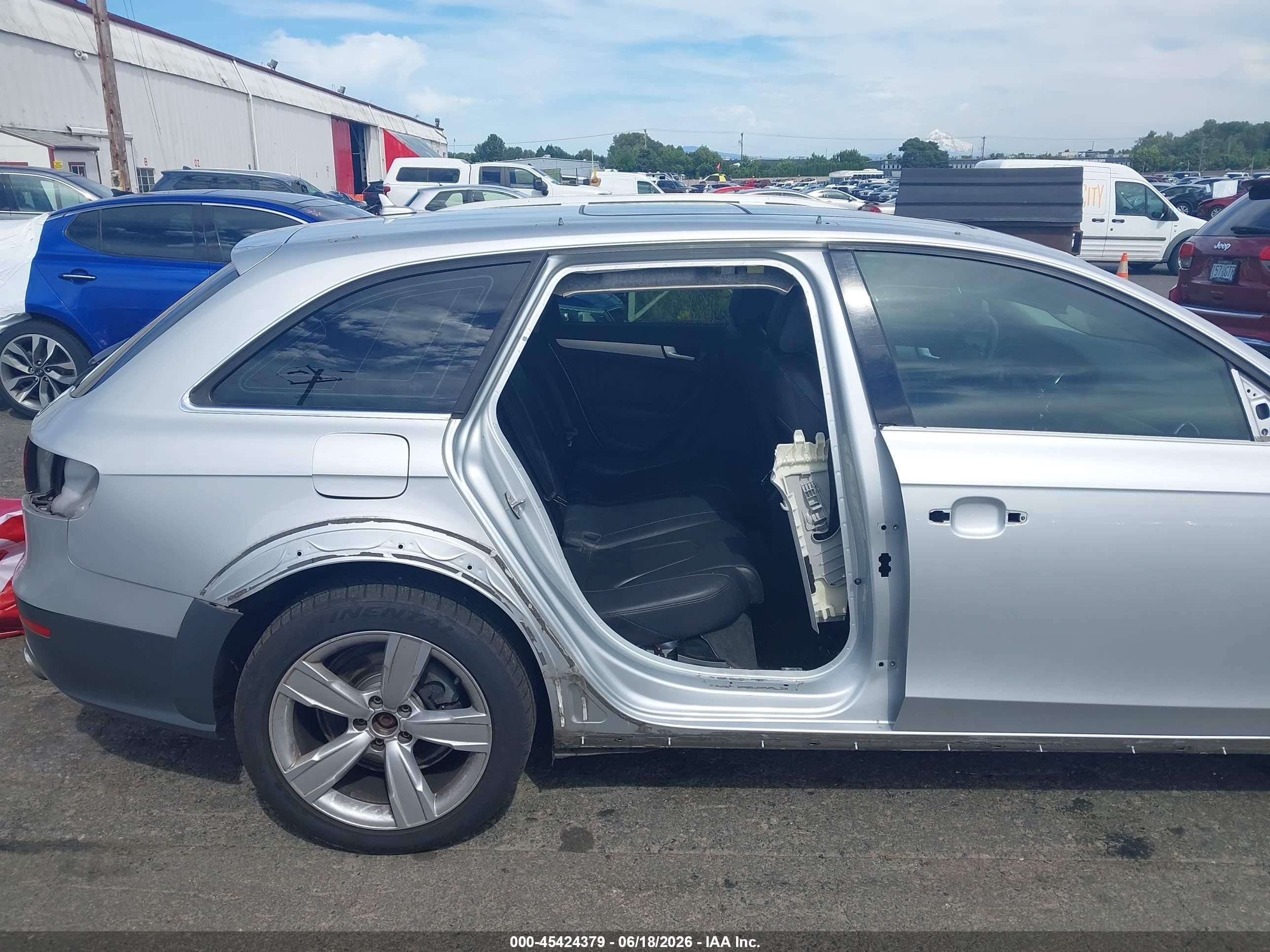 2013 Audi Allroad 2.0t Premium Plus Silver vin: WA1UFAFL2DA132887