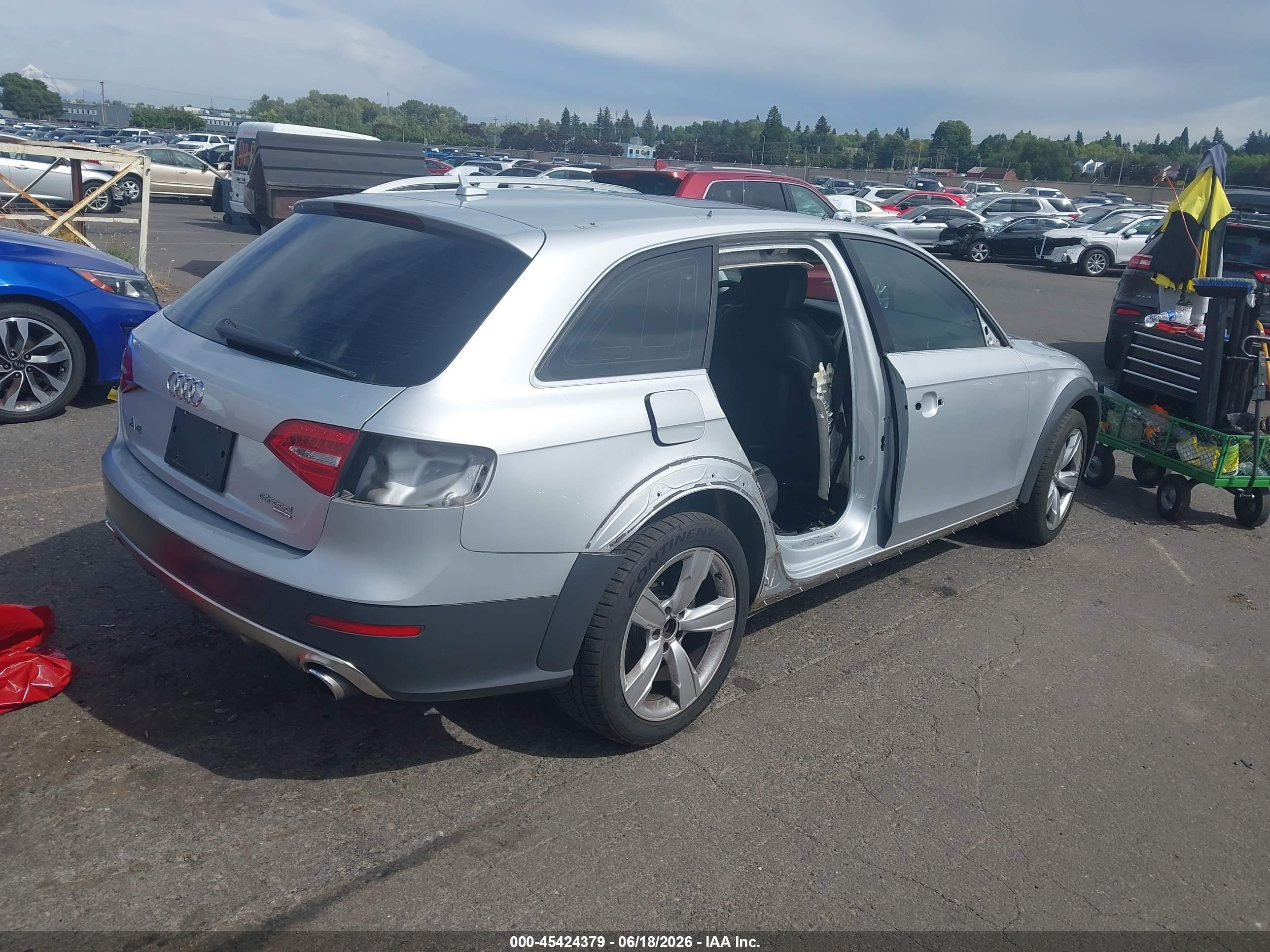2013 Audi Allroad 2.0t Premium Plus Silver vin: WA1UFAFL2DA132887