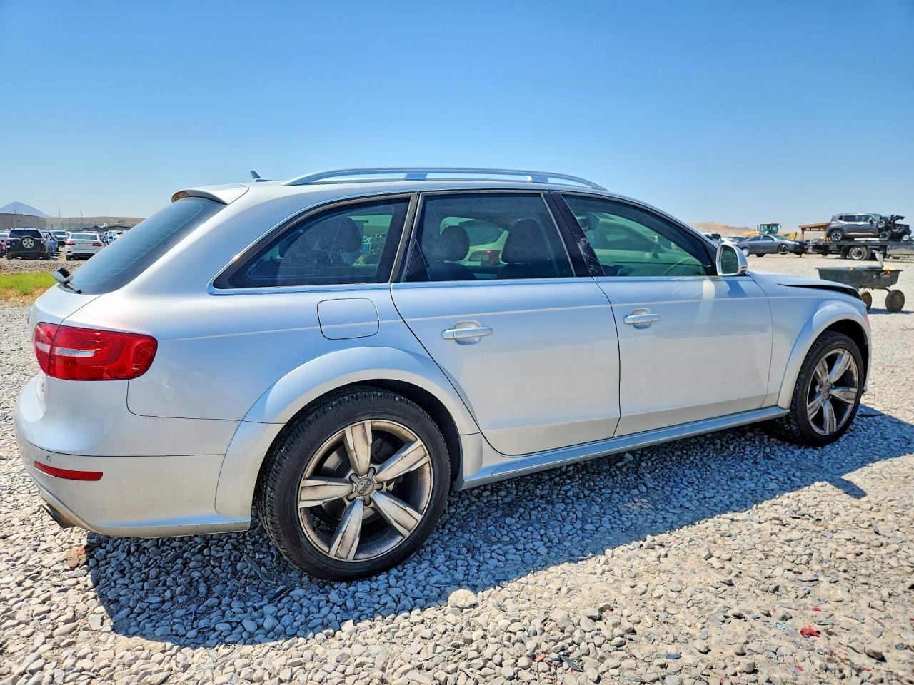 2014 Audi A4 Allroad Premium Plus Серебряный vin: WA1UFAFL2EA060526