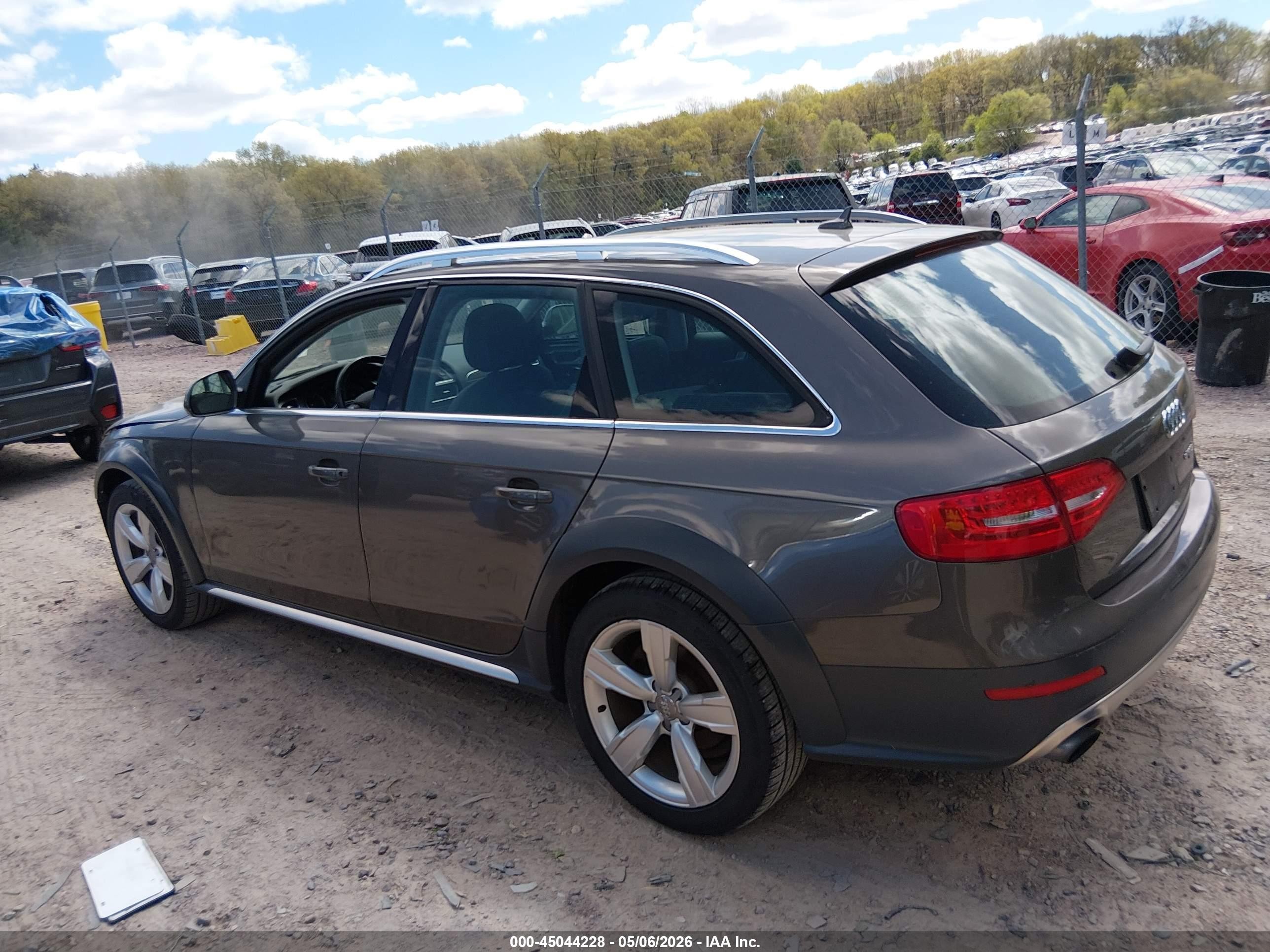 2014 Audi Allroad 2.0t Premium Бежевый vin: WA1UFAFL2EA162103