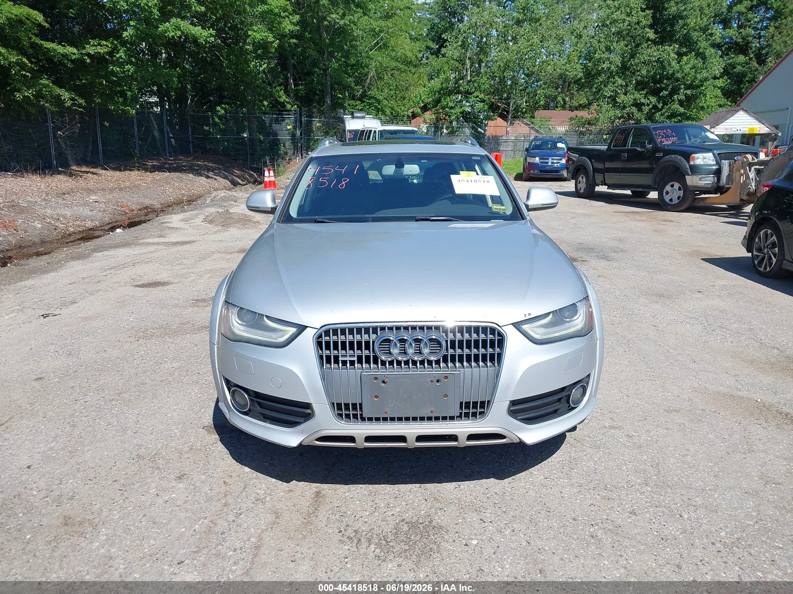 2014 Audi Allroad 2.0t Premium Серебряный vin: WA1UFAFL3EA026577