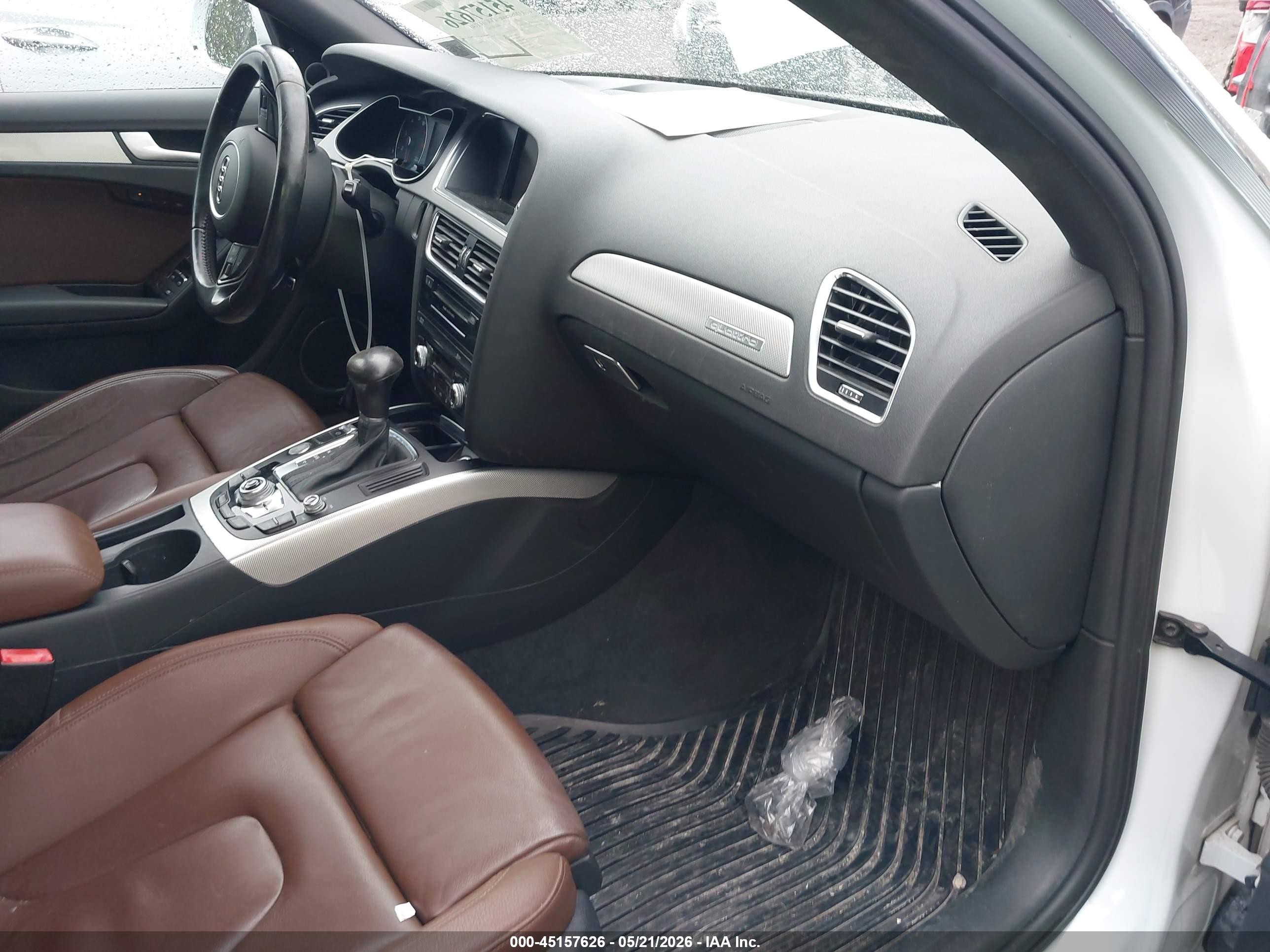 2015 Audi Allroad 2.0t Premium Белый vin: WA1UFAFL3FA071651