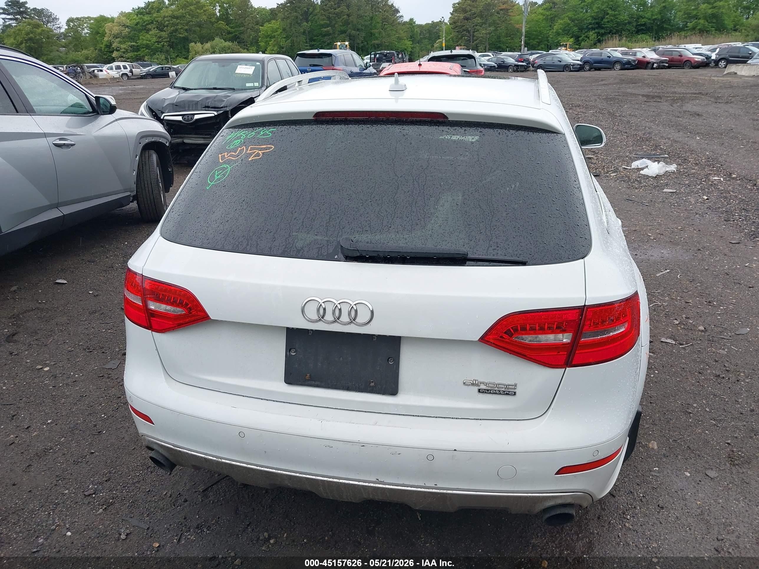 2015 Audi Allroad 2.0t Premium Белый vin: WA1UFAFL3FA071651