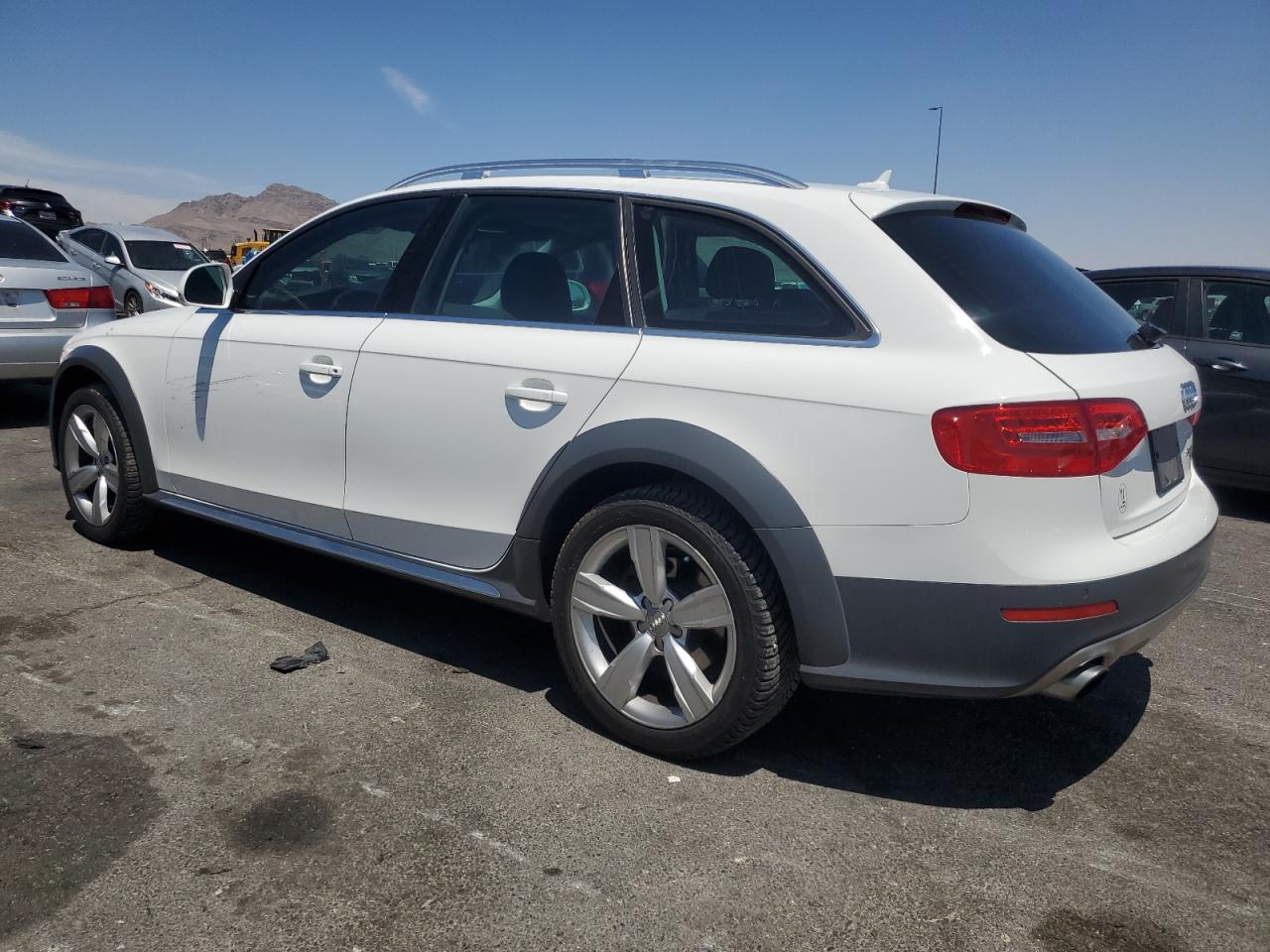 2013 Audi A4 Allroad Premium Plus White vin: WA1UFAFL4DA092604