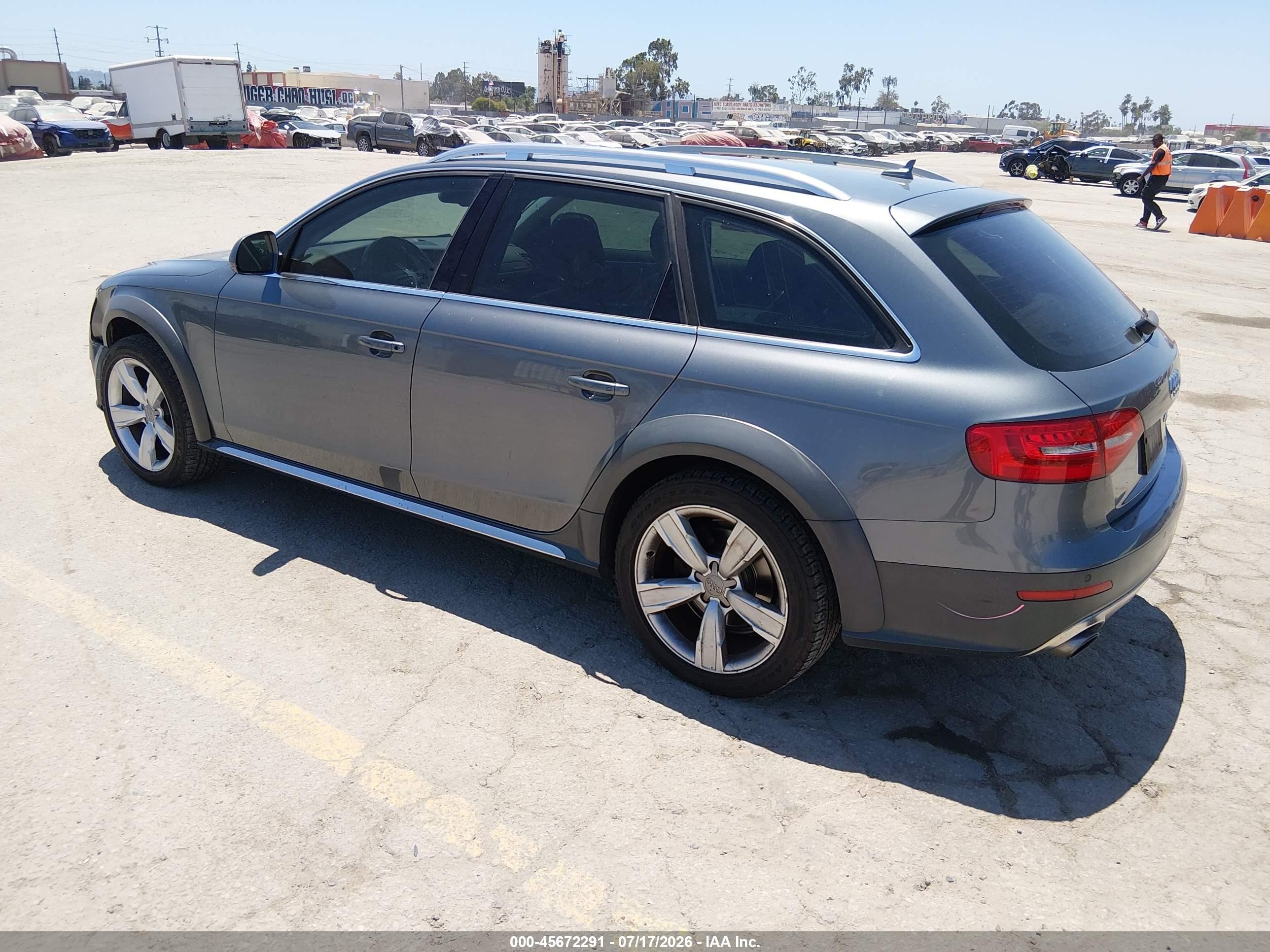 2013 Audi Allroad 2.0t Premium Plus Gray vin: WA1UFAFL4DA149528