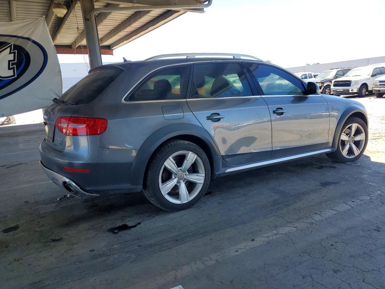 2013 Audi A4 Allroad Premium Plus Gray vin: WA1UFAFL4DA164305