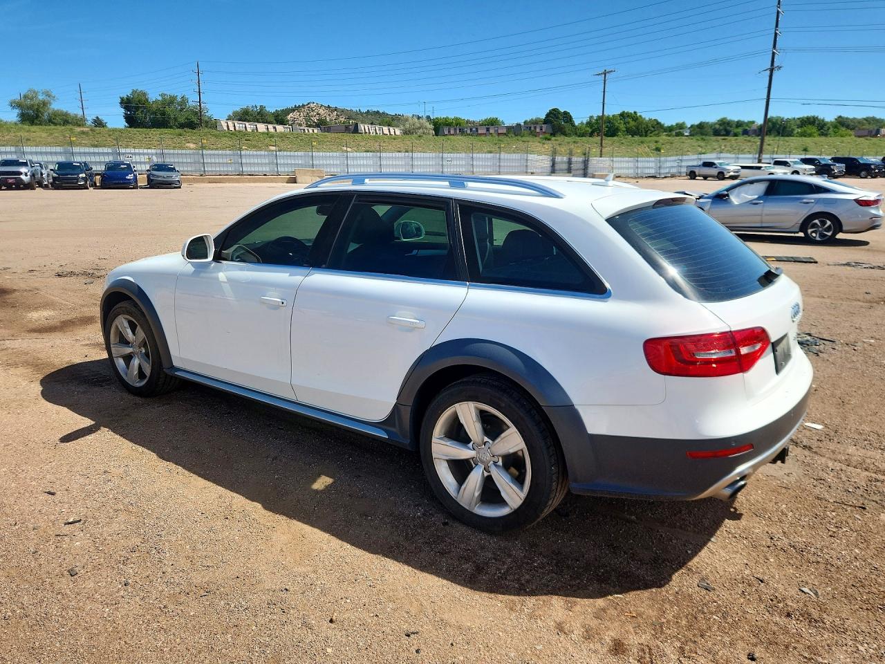 2013 Audi A4 Allroad Premium Plus White vin: WA1UFAFL4DA172128