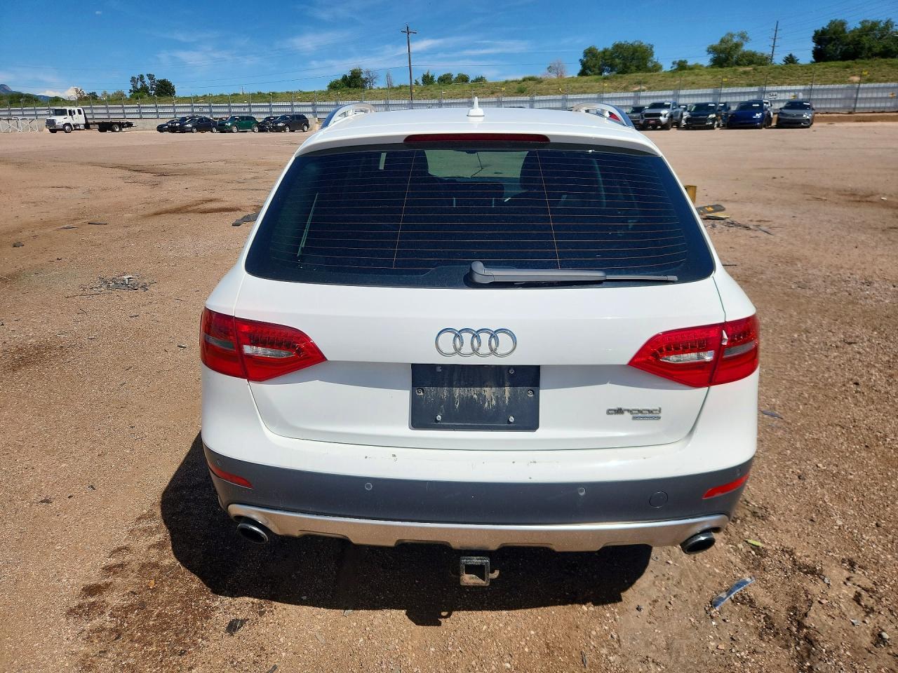 2013 Audi A4 Allroad Premium Plus White vin: WA1UFAFL4DA172128