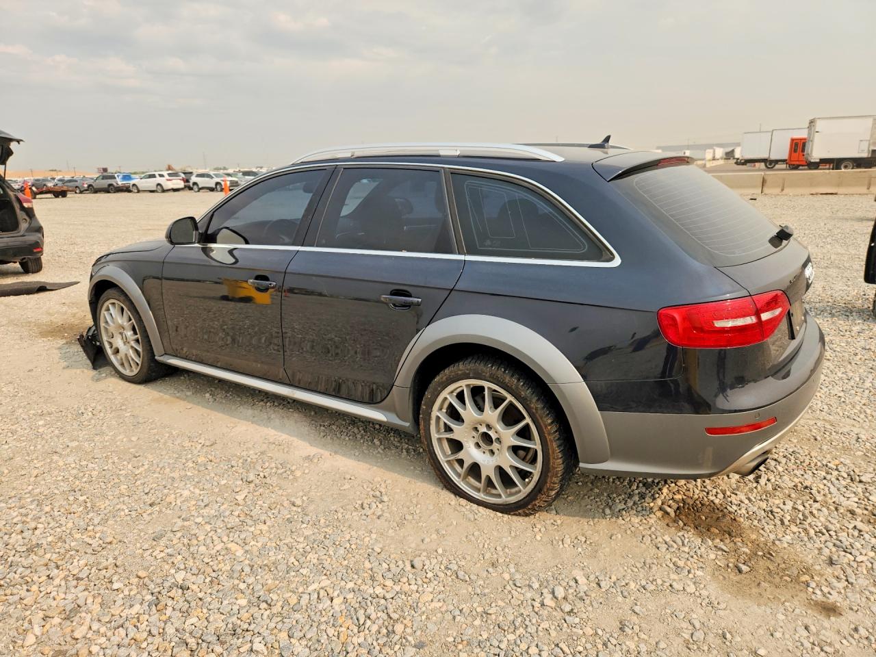 2013 Audi A4 Allroad Premium Plus Черный vin: WA1UFAFL4DA200140