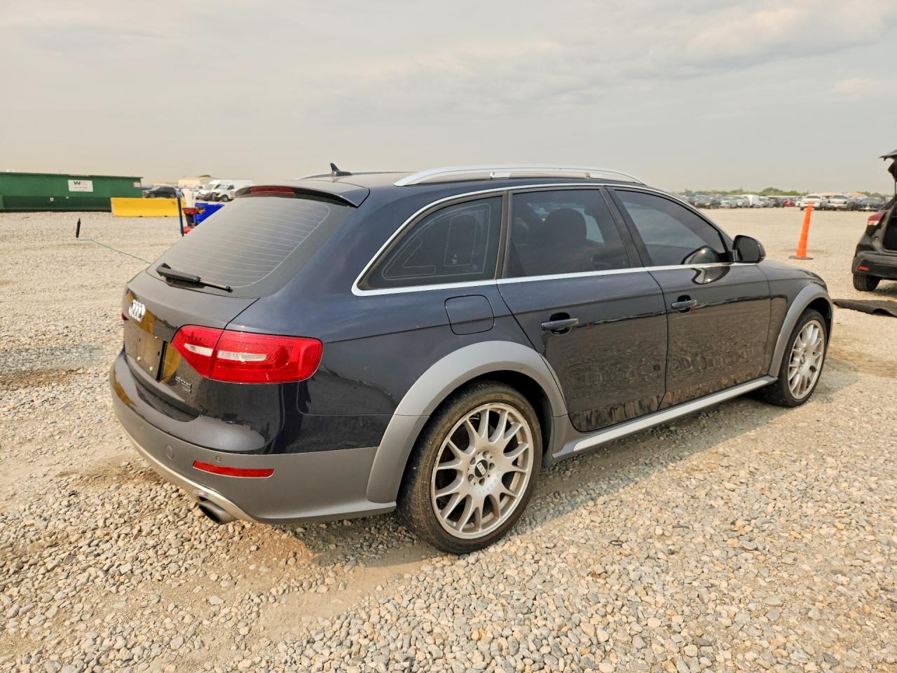 2013 Audi A4 Allroad Premium Plus Черный vin: WA1UFAFL4DA200140