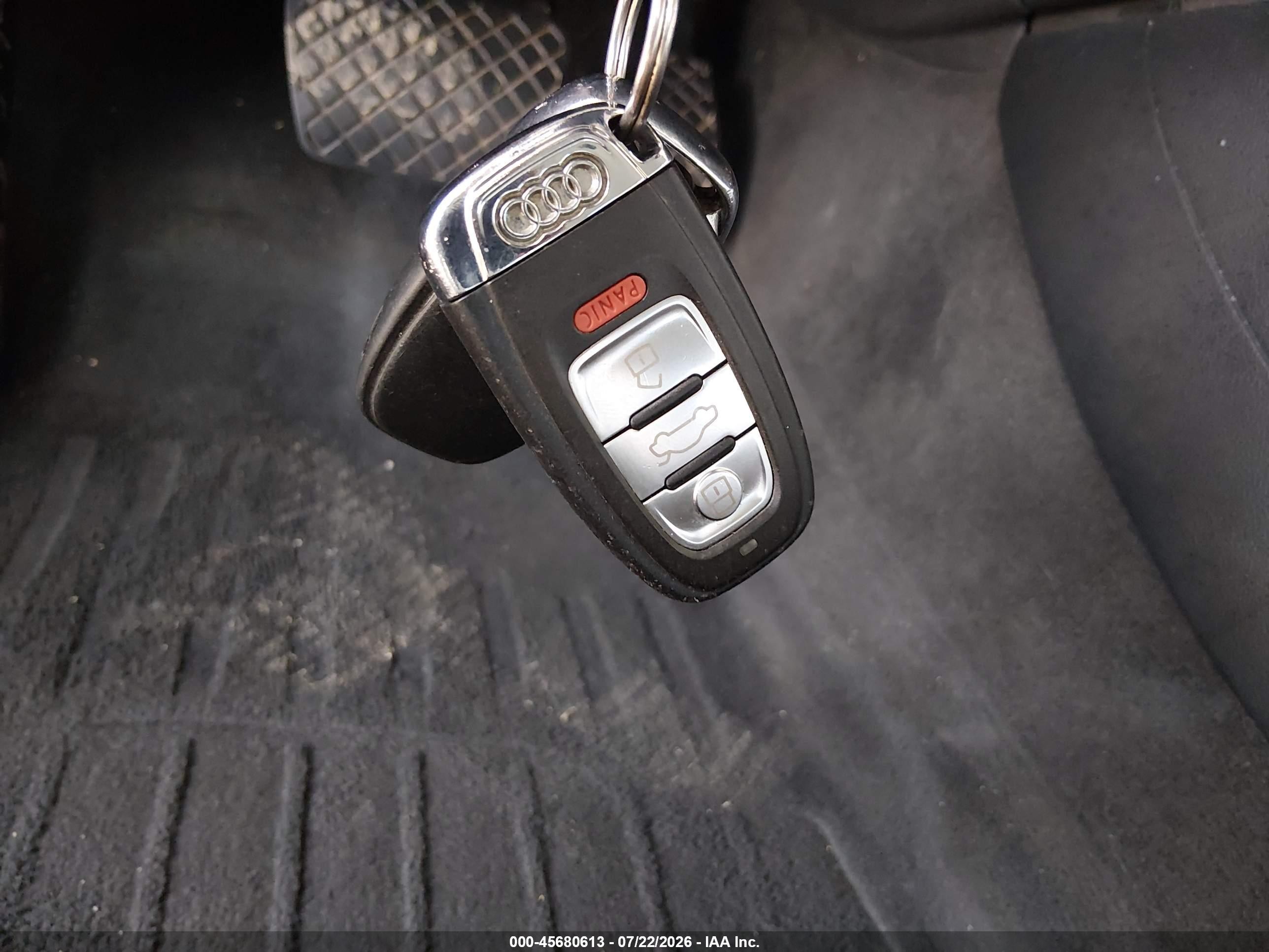 2013 Audi Allroad 2.0t Premium Plus Серебряный vin: WA1UFAFL4DA245451