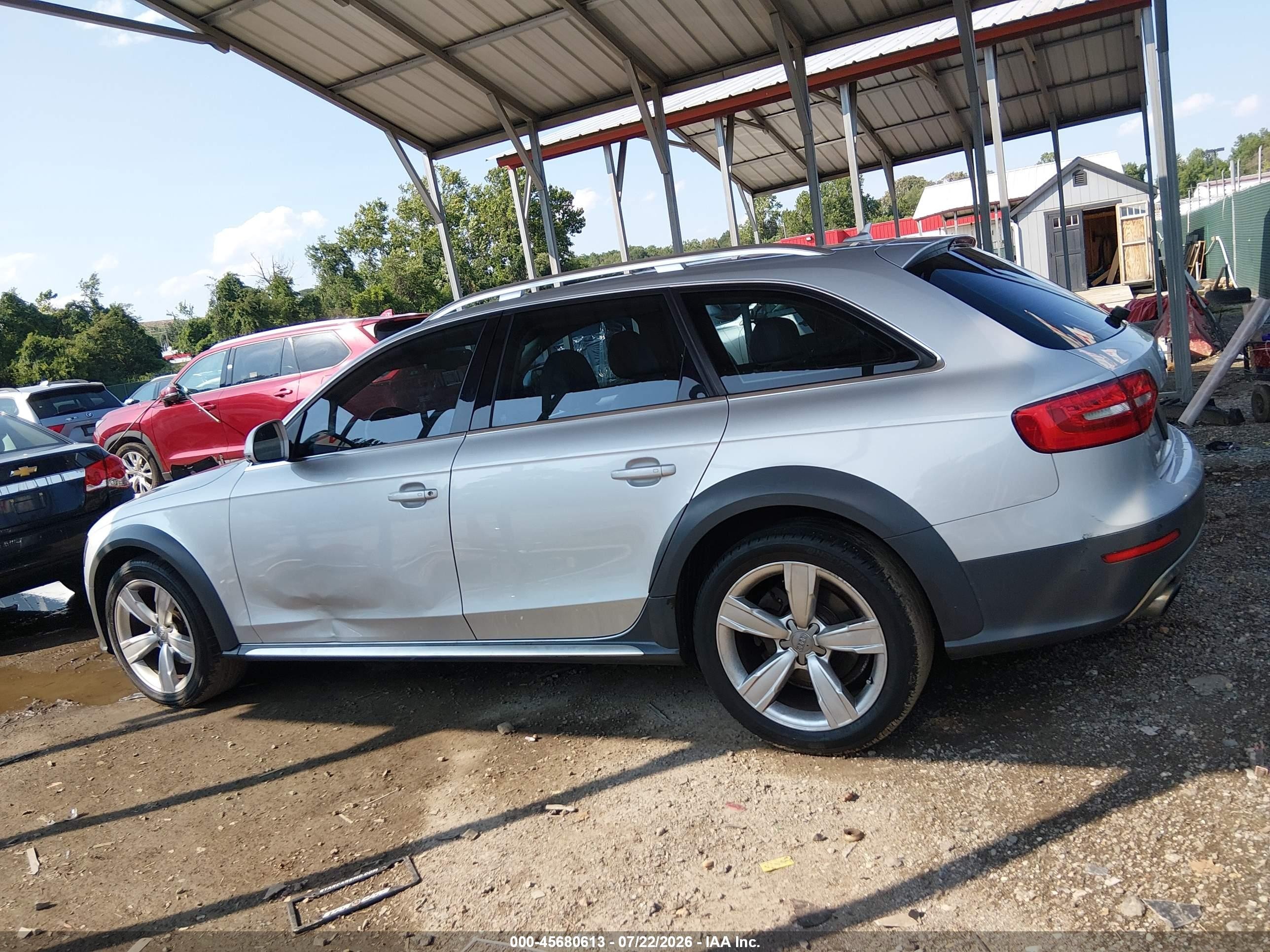 2013 Audi Allroad 2.0t Premium Plus Серебряный vin: WA1UFAFL4DA245451
