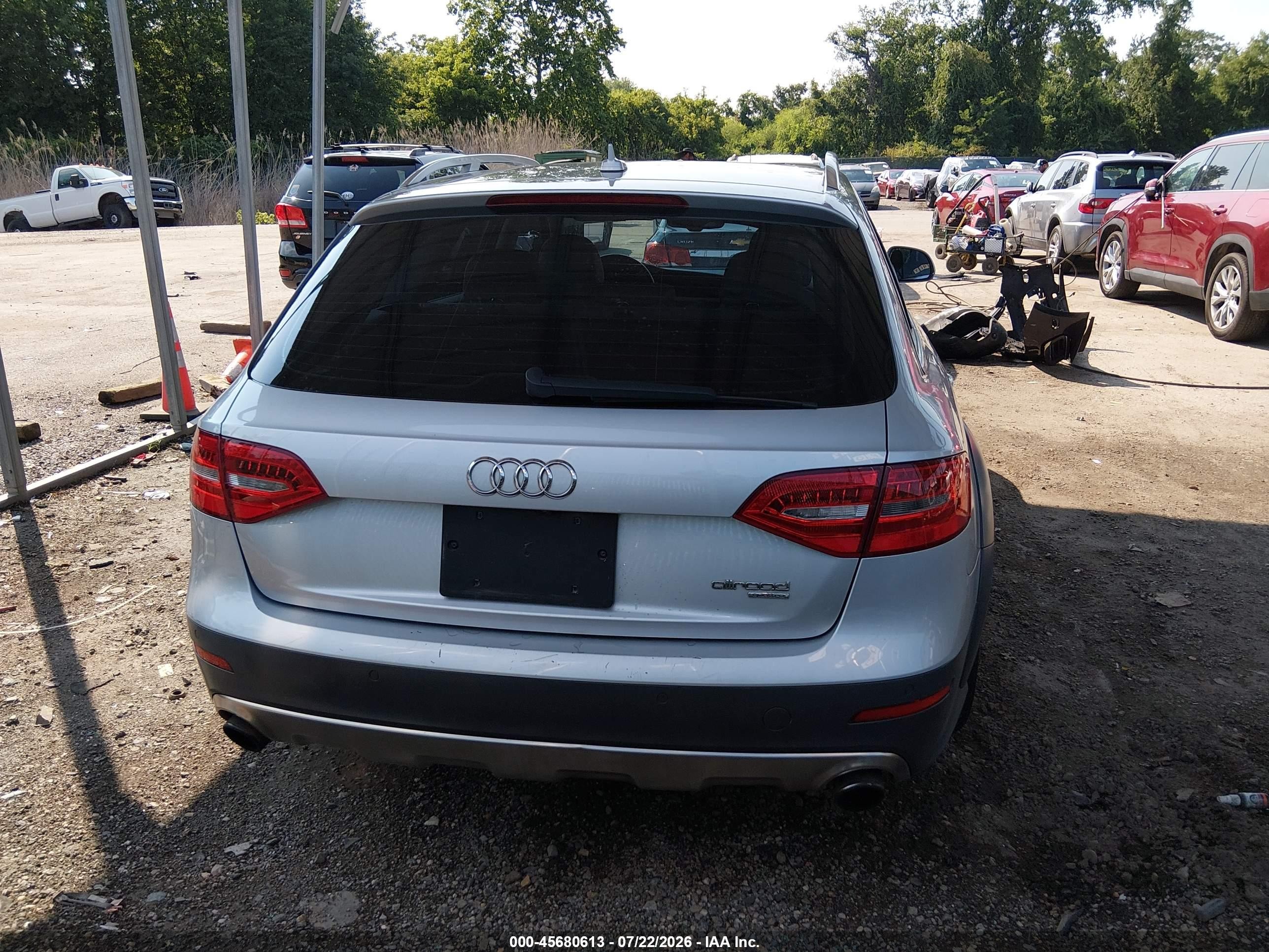 2013 Audi Allroad 2.0t Premium Plus Серебряный vin: WA1UFAFL4DA245451