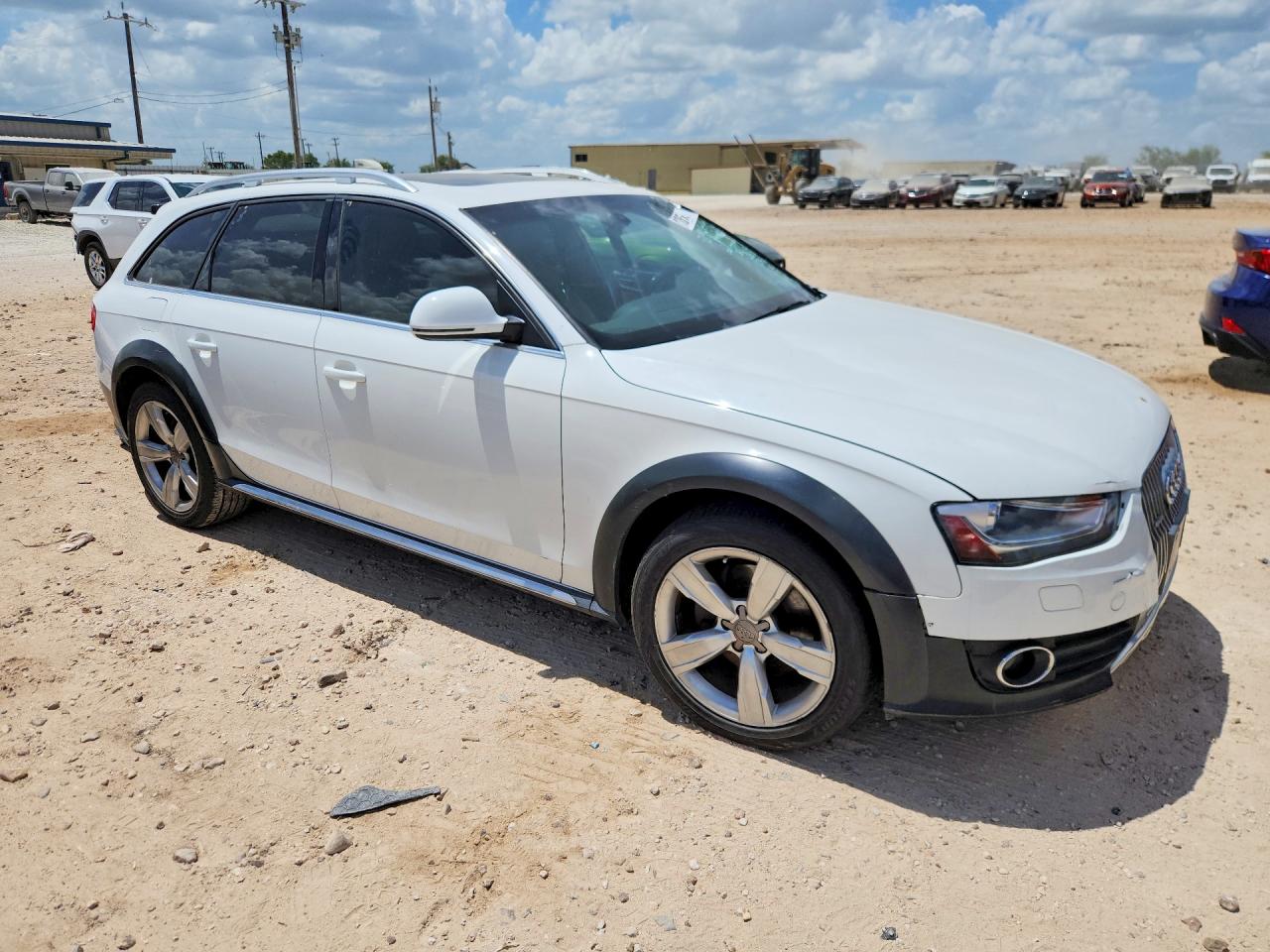 2015 Audi A4 Allroad Premium Plus White vin: WA1UFAFL6FA088010