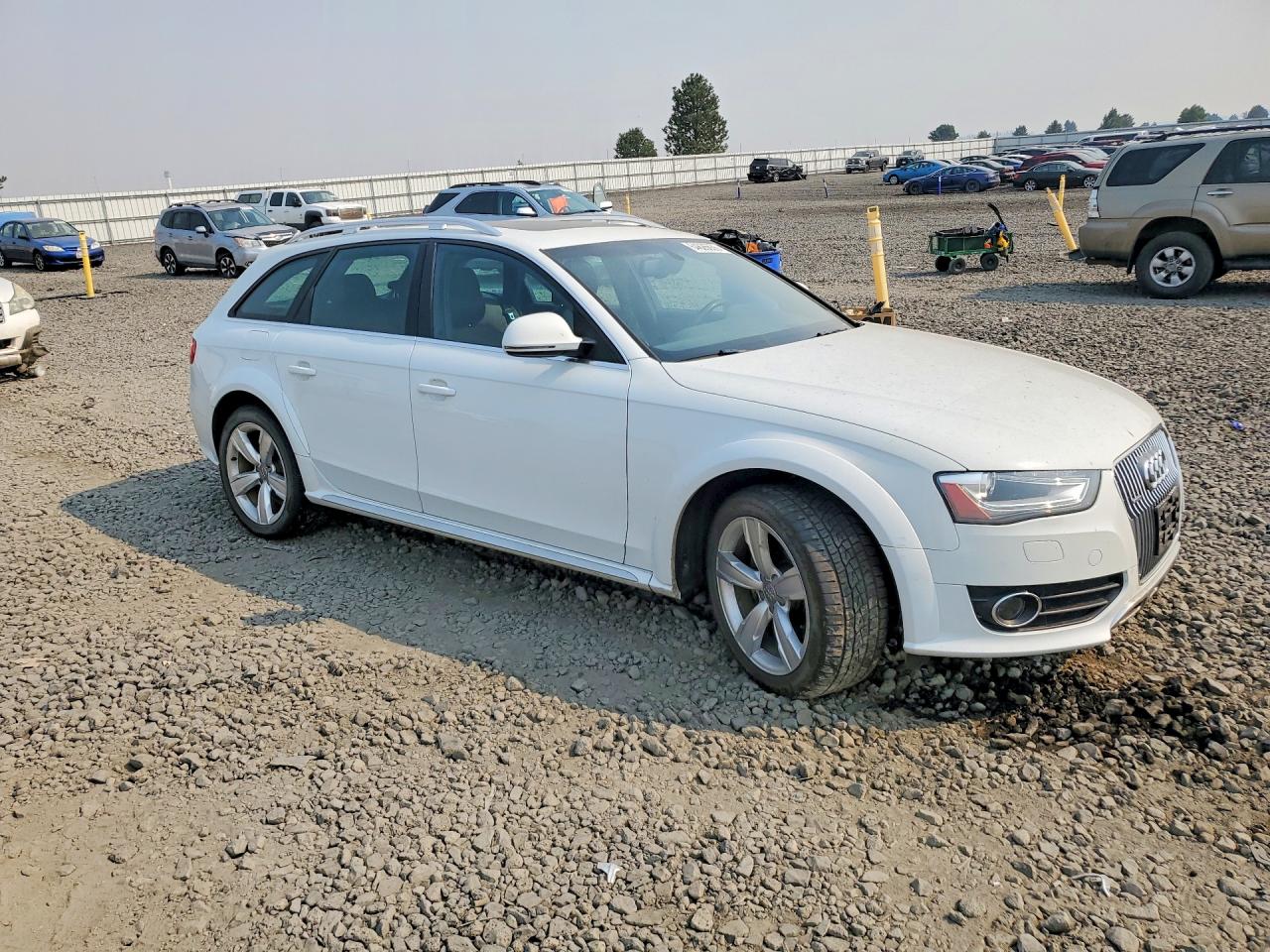 2014 Audi A4 Allroad Premium Plus White vin: WA1UFAFL7EA148164