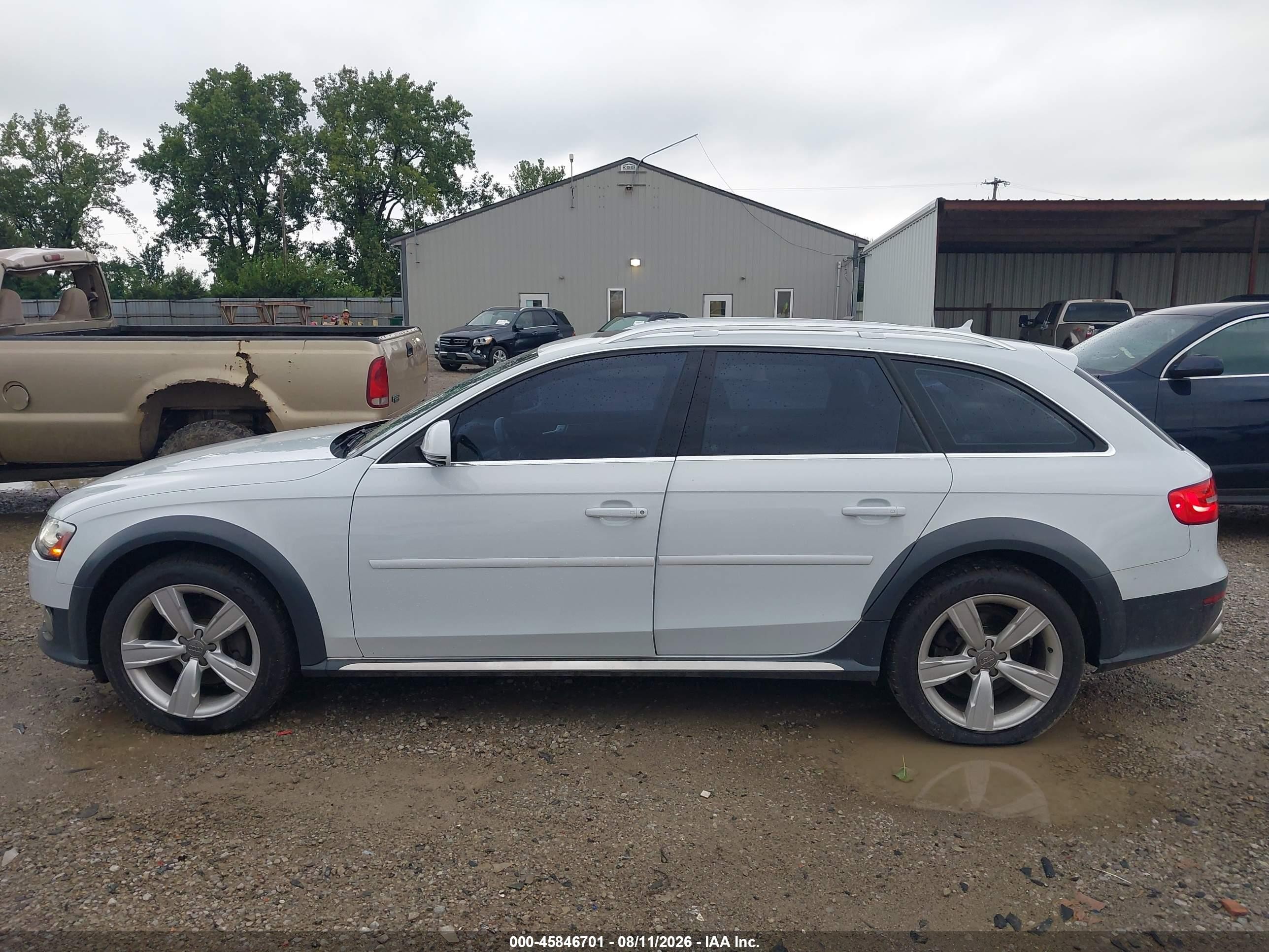 2014 Audi Allroad 2.0t Premium White vin: WA1UFAFL8EA013291