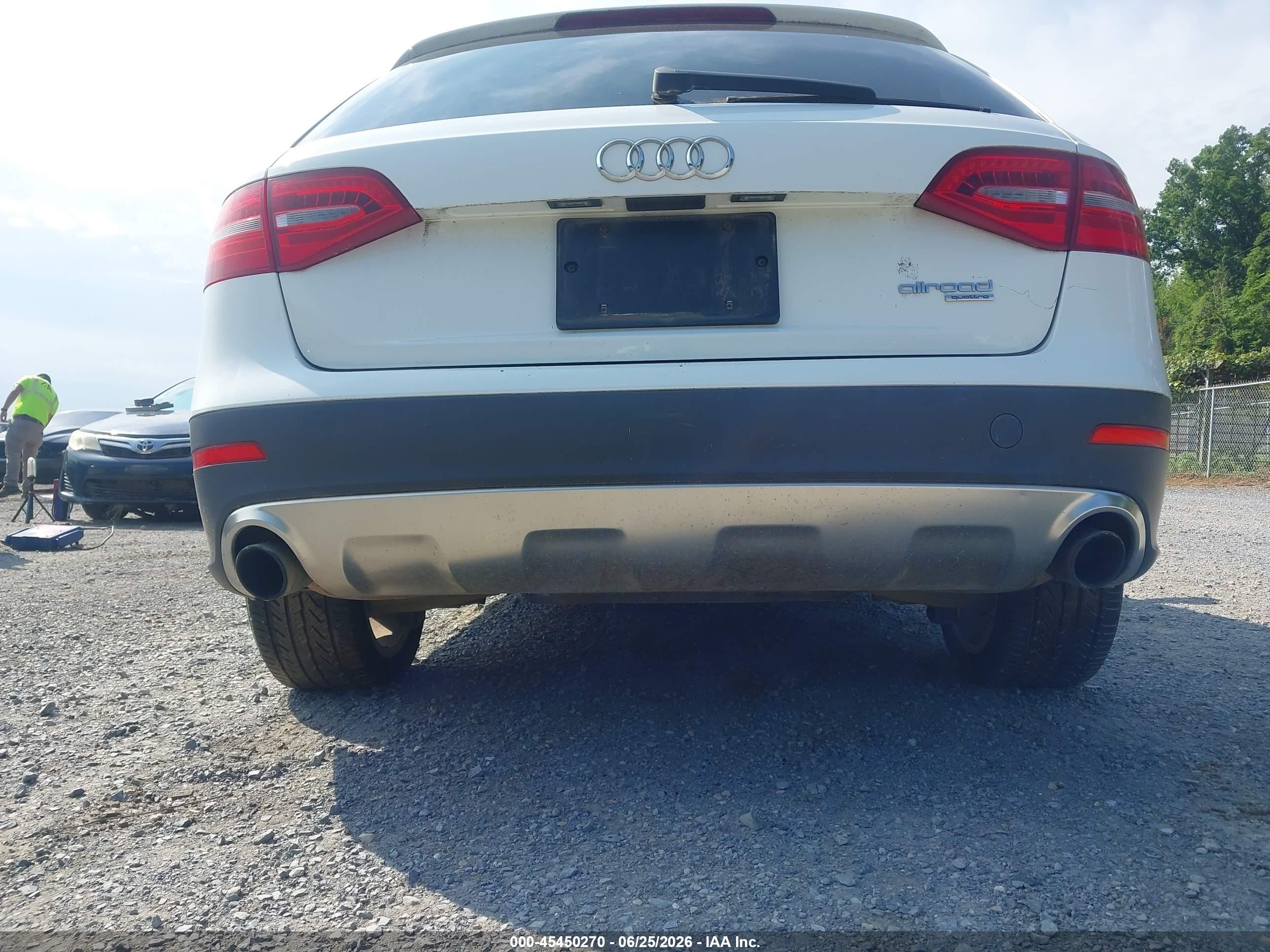 2015 Audi Allroad 2.0t Premium White vin: WA1UFAFL9FA007503