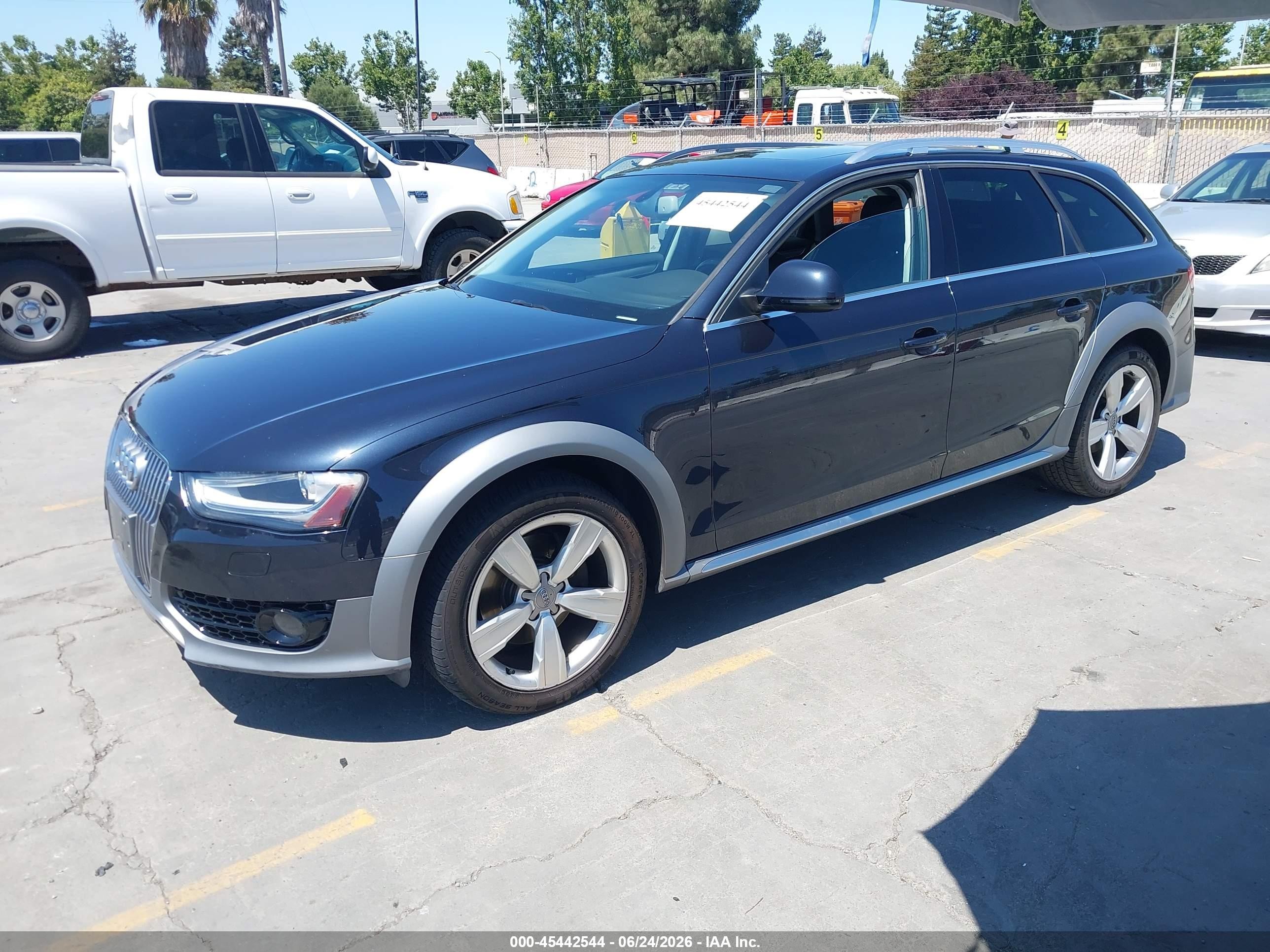 2015 Audi Allroad 2.0t Premium Black vin: WA1UFAFLXFA139945