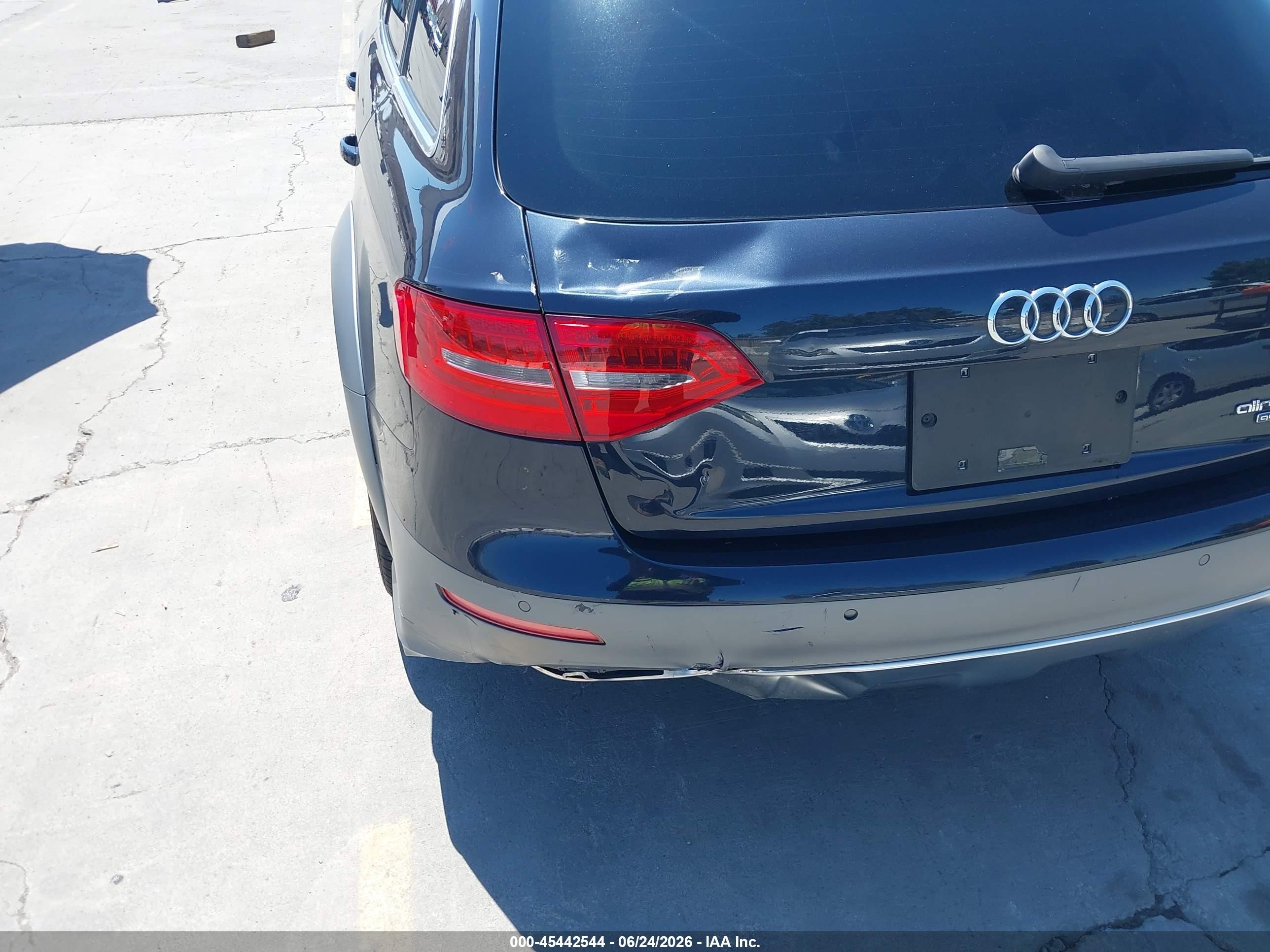 2015 Audi Allroad 2.0t Premium Black vin: WA1UFAFLXFA139945