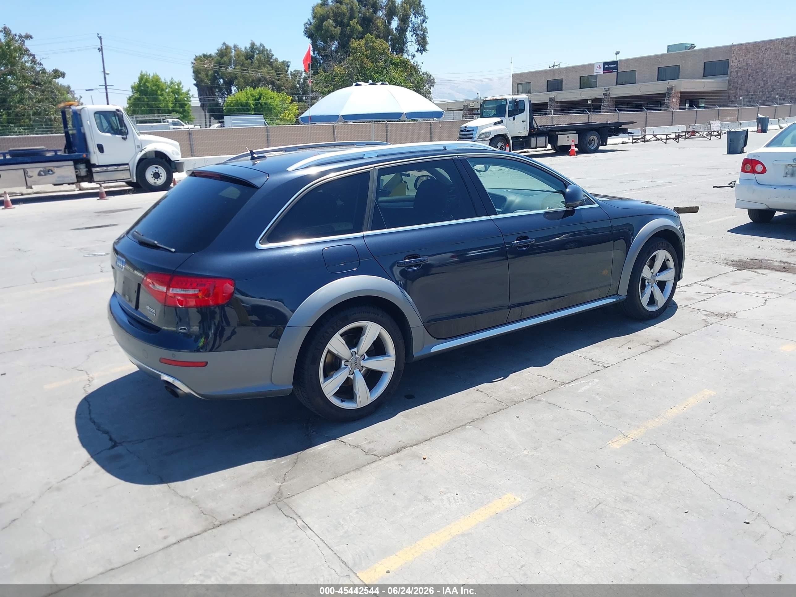 2015 Audi Allroad 2.0t Premium Black vin: WA1UFAFLXFA139945