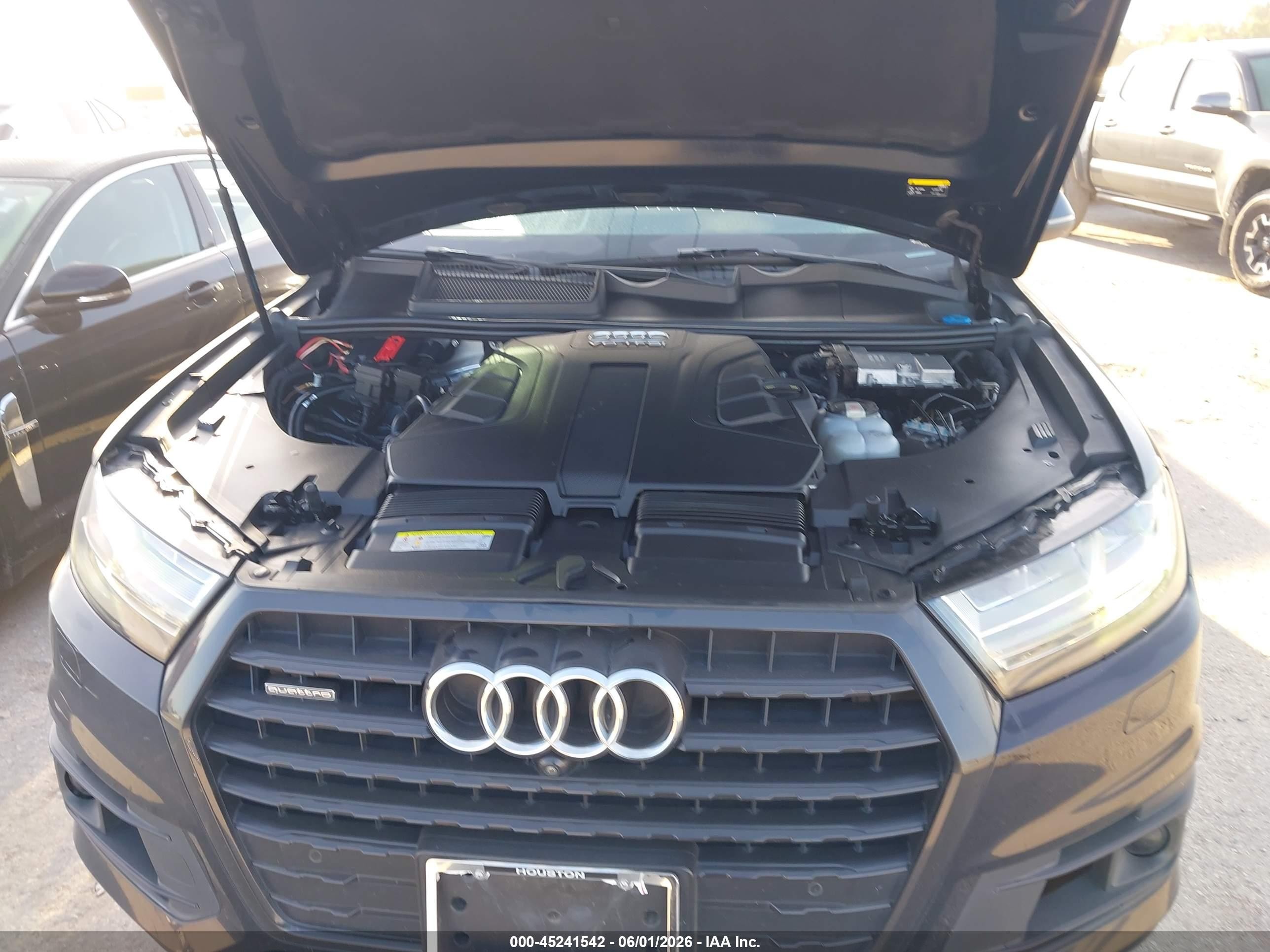 2018 Audi Q7 3.0t Premium Black vin: WA1VAAF71JD015446