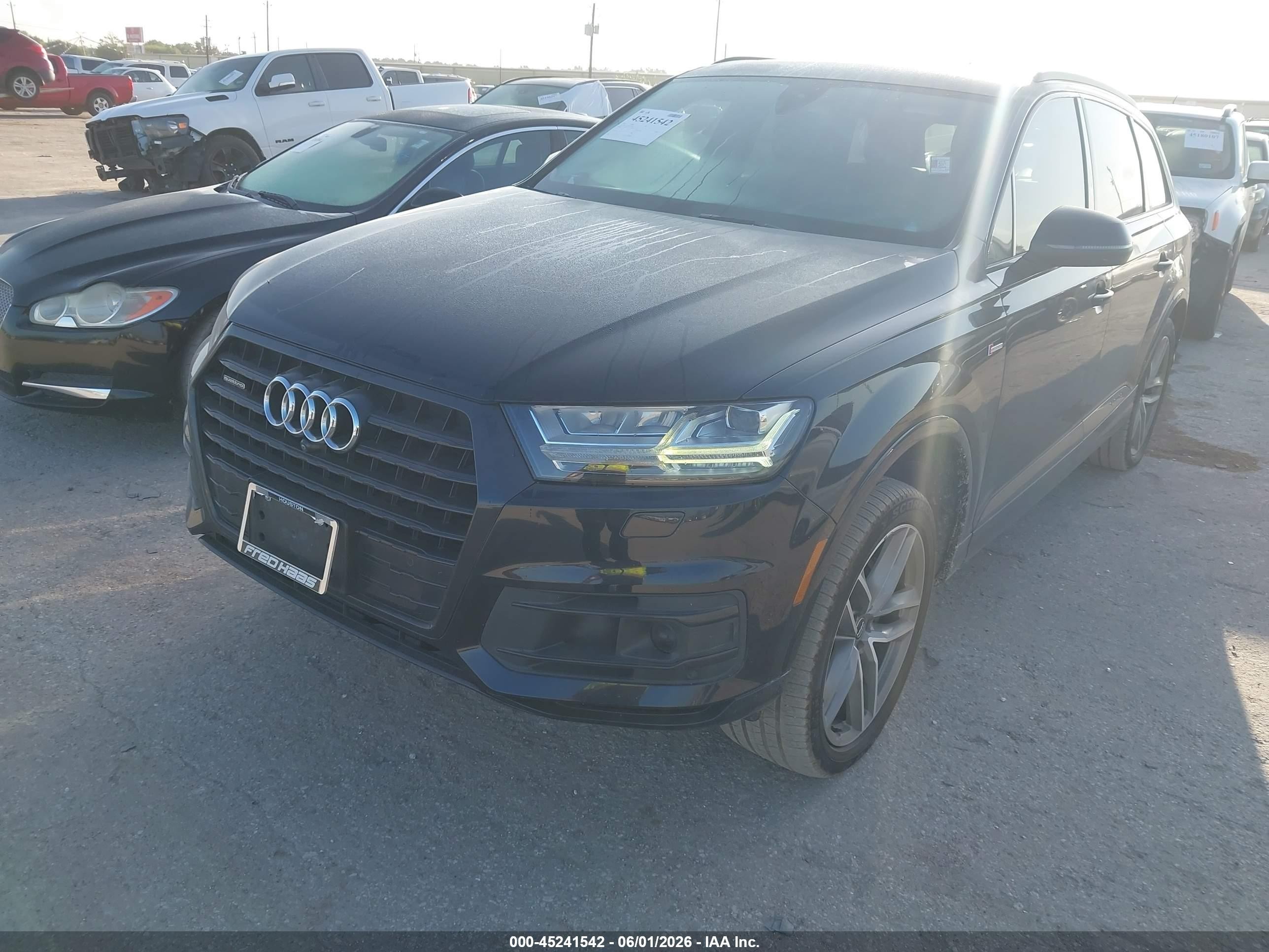 2018 Audi Q7 3.0t Premium Black vin: WA1VAAF71JD015446
