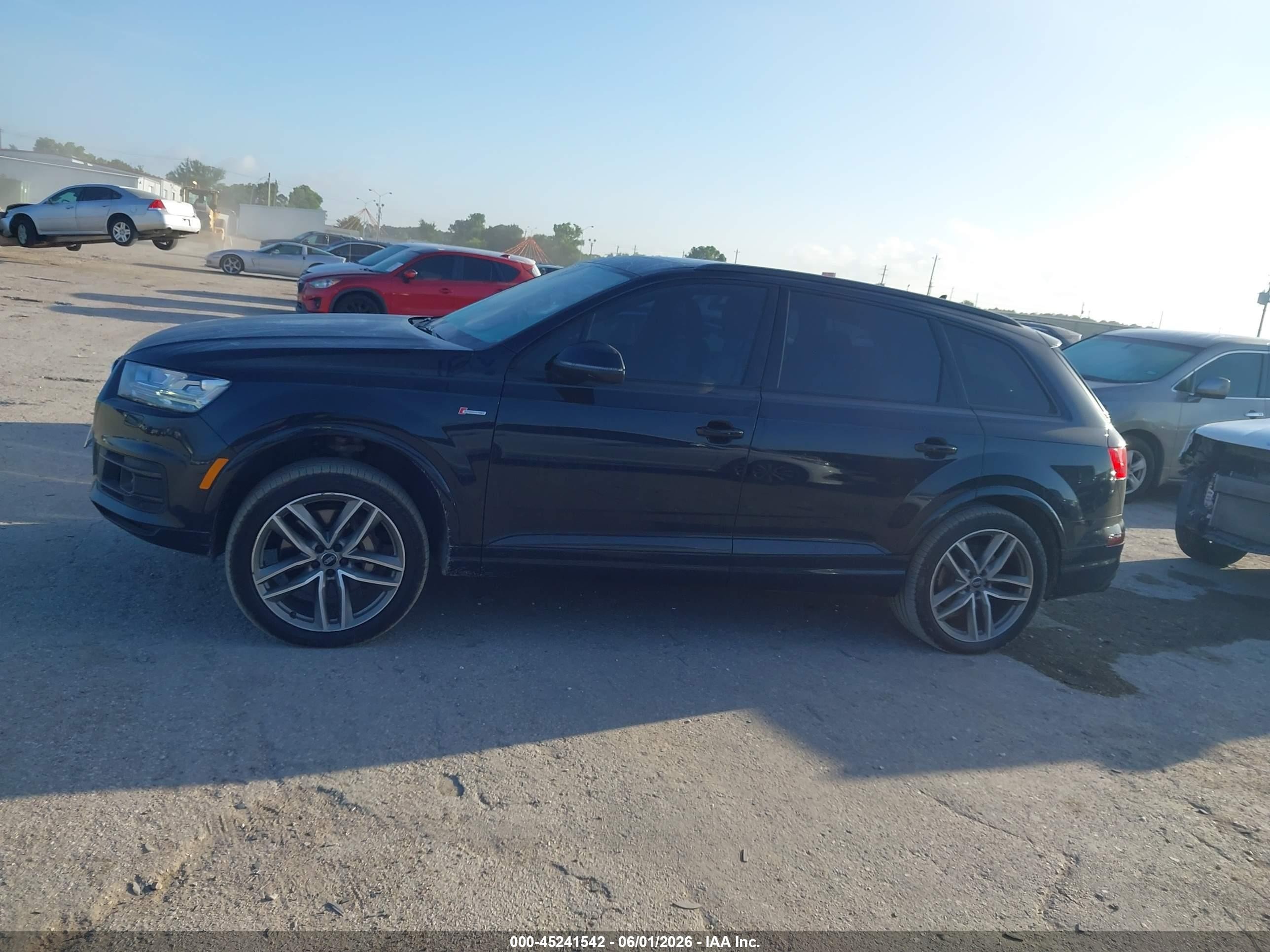 2018 Audi Q7 3.0t Premium Black vin: WA1VAAF71JD015446