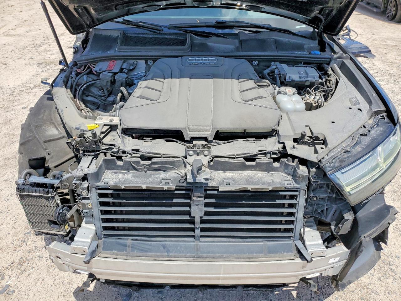 2018 Audi Q7 Prestige Black vin: WA1VAAF74JD028742