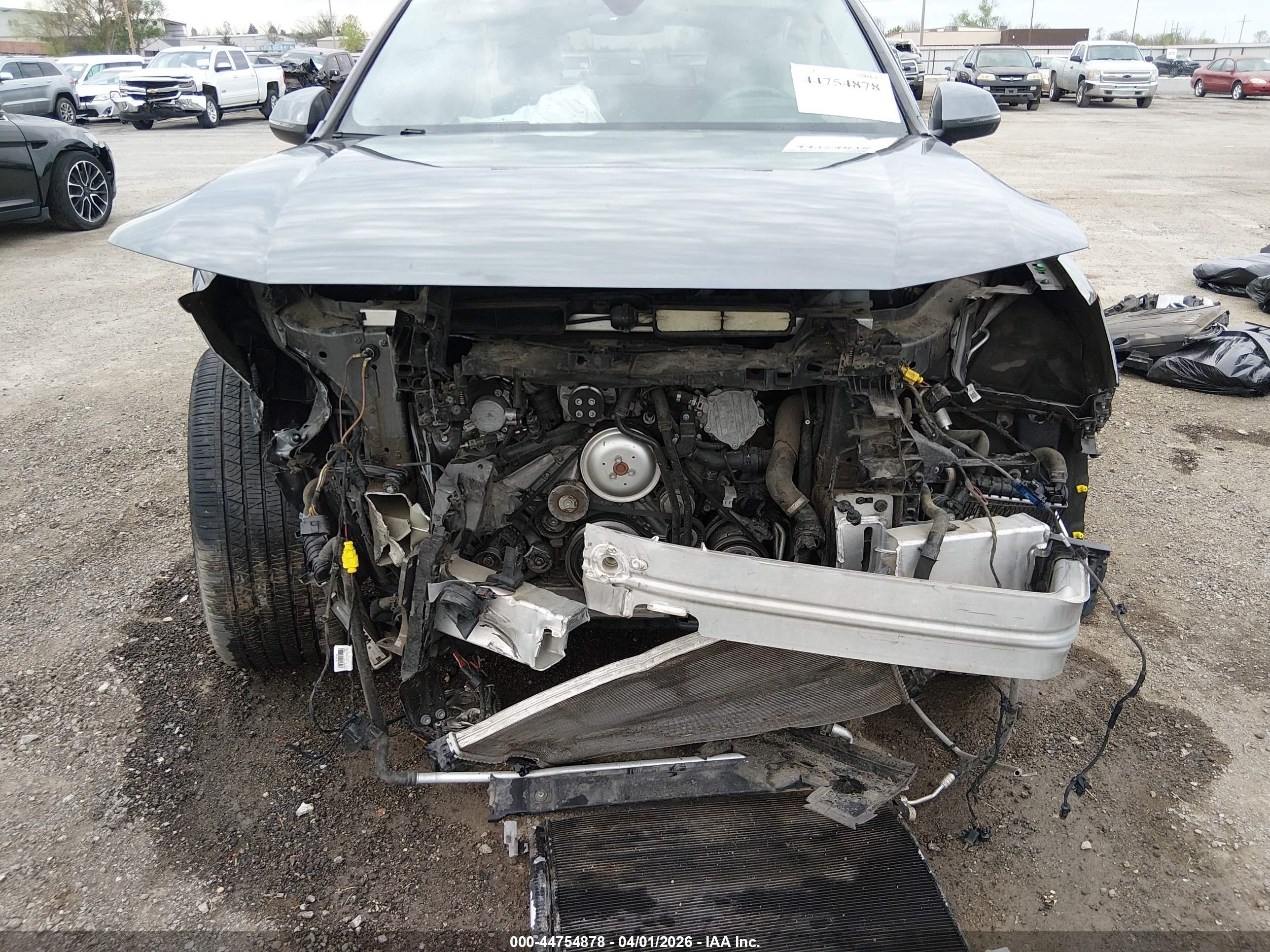 2019 Audi Q7 55 Premium Серый vin: WA1VAAF74KD003566