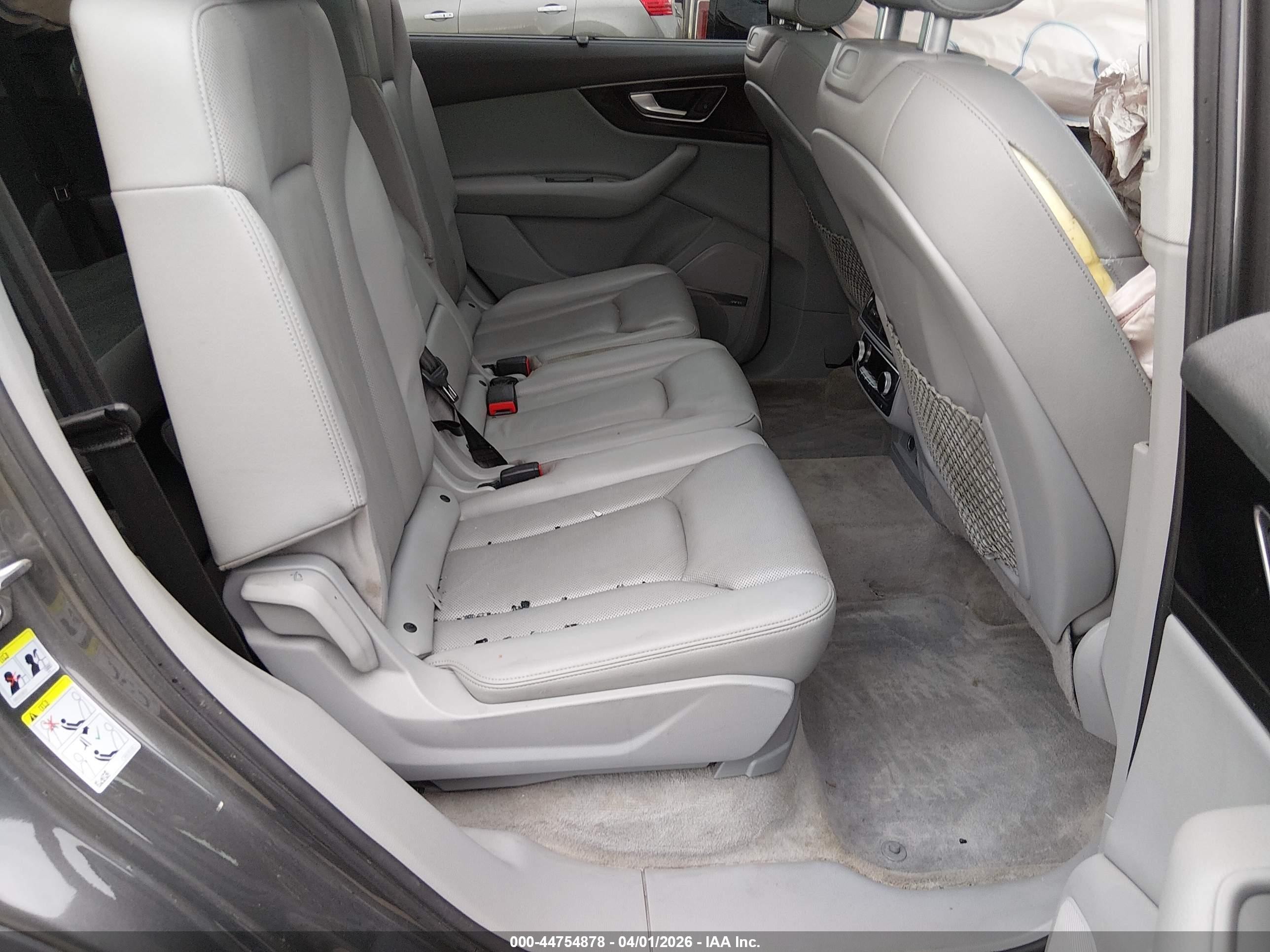 2019 Audi Q7 55 Premium Серый vin: WA1VAAF74KD003566