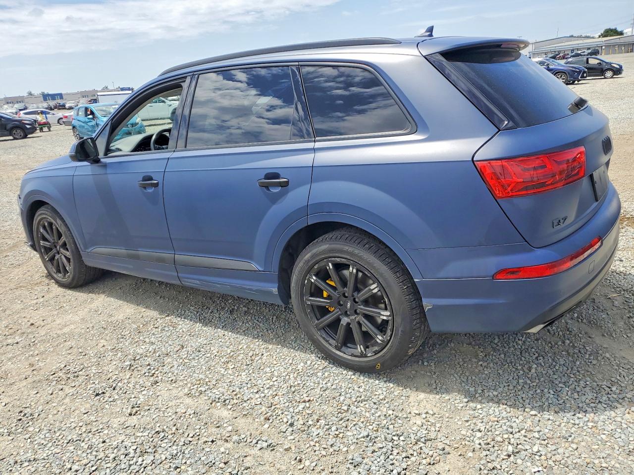 2018 Audi Q7 Base Blue vin: WA1VAAF76JD013272
