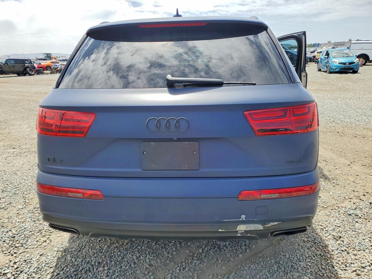 2018 Audi Q7 Base Blue vin: WA1VAAF76JD013272
