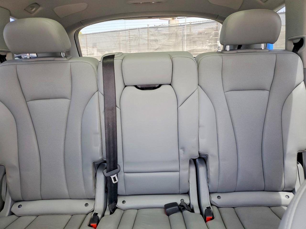 2018 Audi Q7 Base Blue vin: WA1VAAF76JD013272