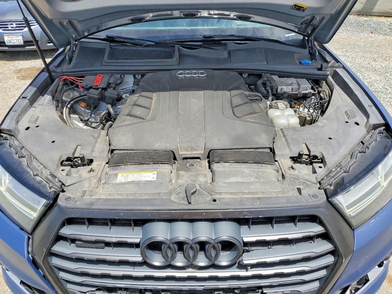 2018 Audi Q7 Base Blue vin: WA1VAAF76JD013272