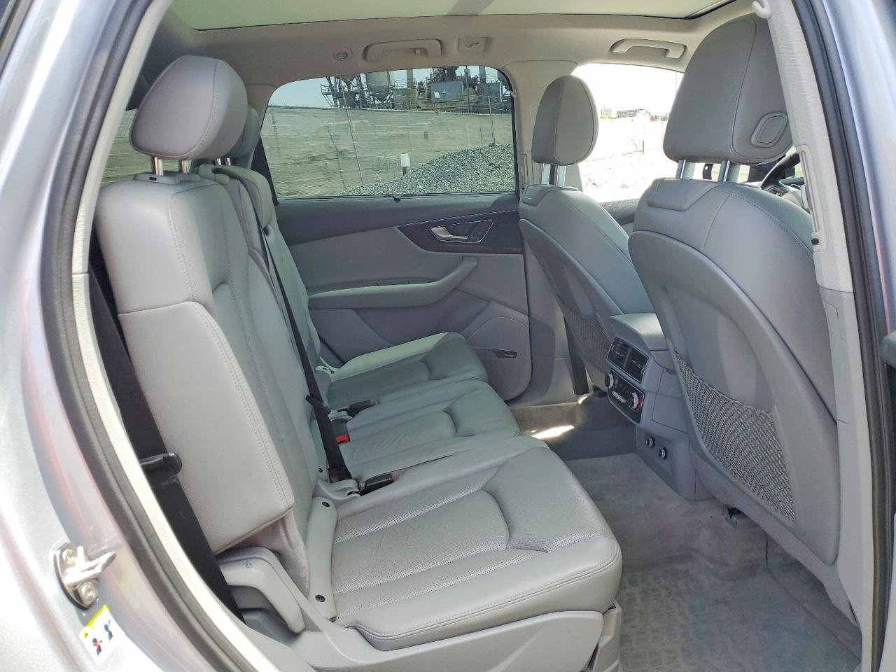 2018 Audi Q7 Base Blue vin: WA1VAAF76JD013272