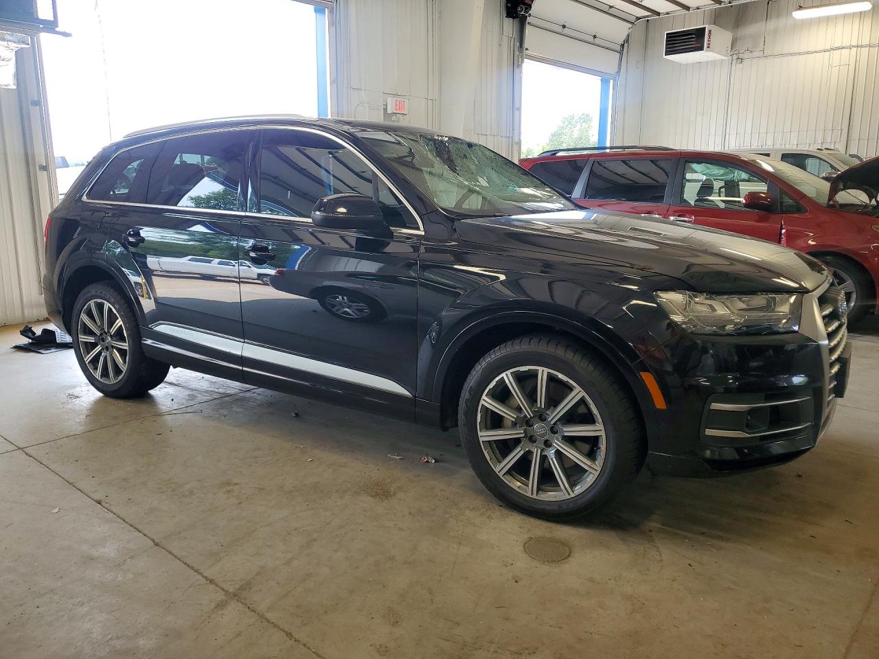 2018 Audi Q7 Prestige Black vin: WA1VAAF76JD024031