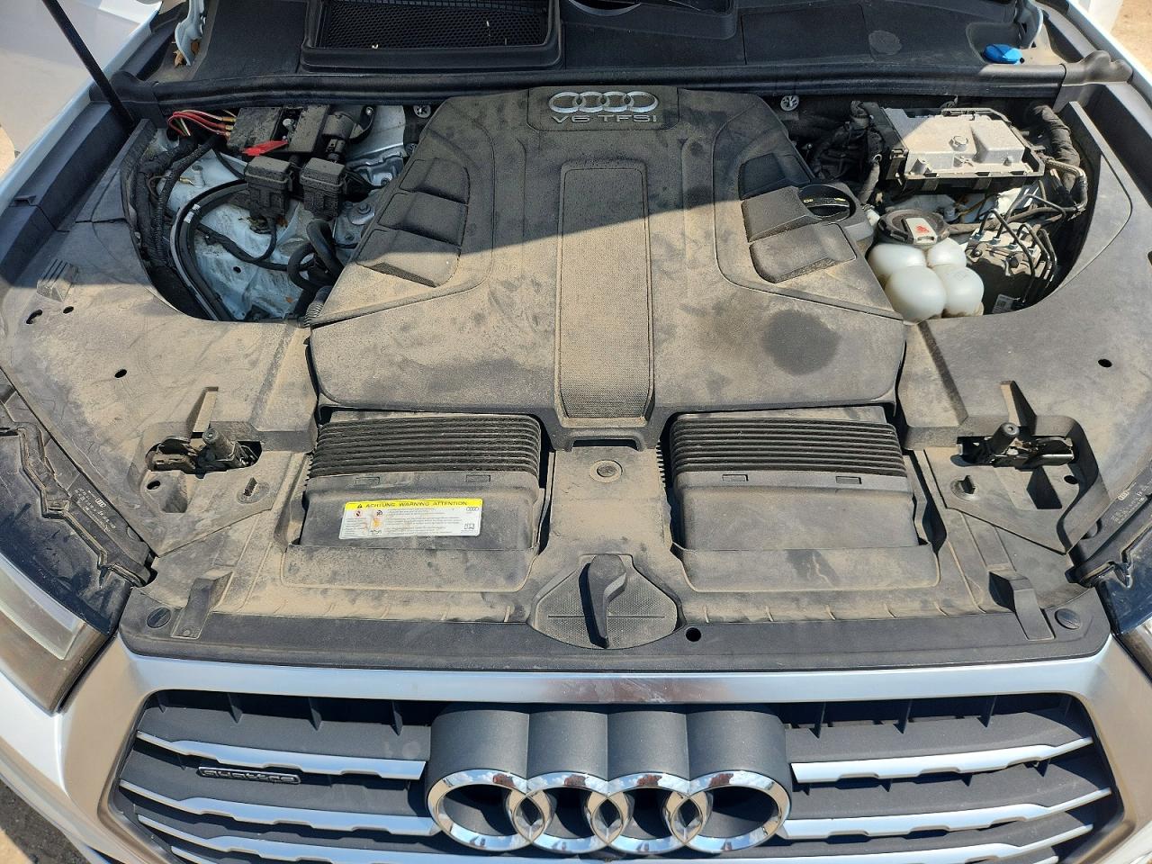 2018 Audi Q7 Prestige Белый vin: WA1VAAF78JD029599