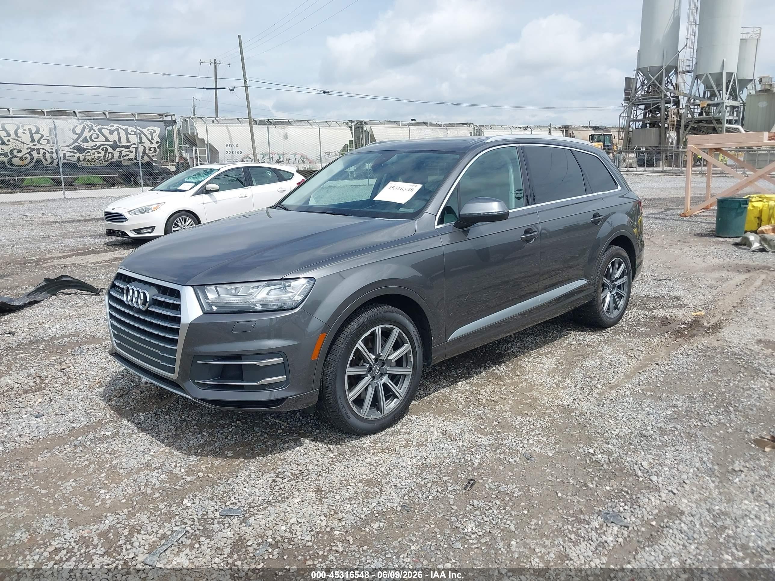 2018 Audi Q7 3.0t Premium Gray vin: WA1VAAF79JD034701