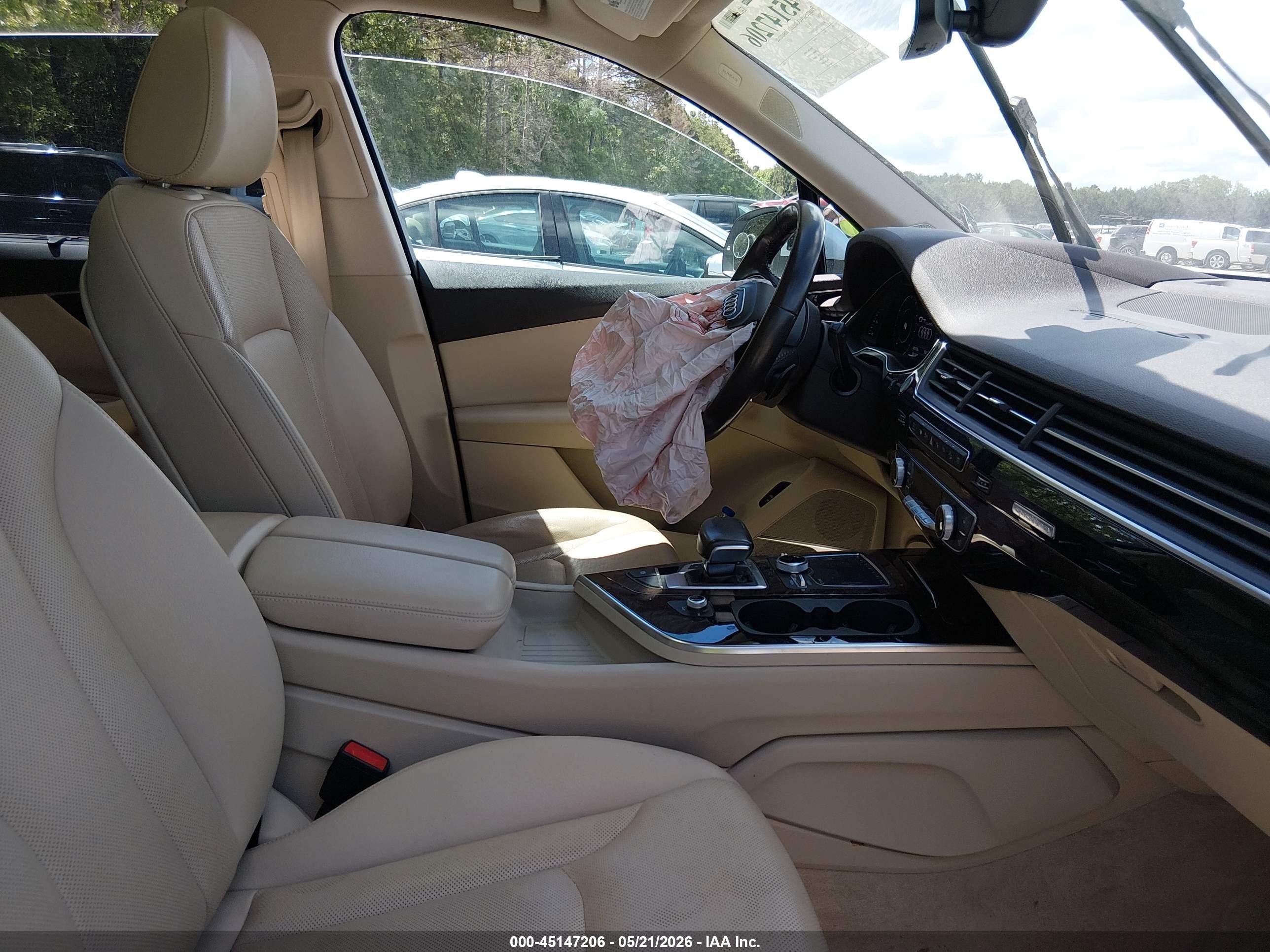 2019 Audi Q7 55 Premium Серебряный vin: WA1VAAF7XKD007427