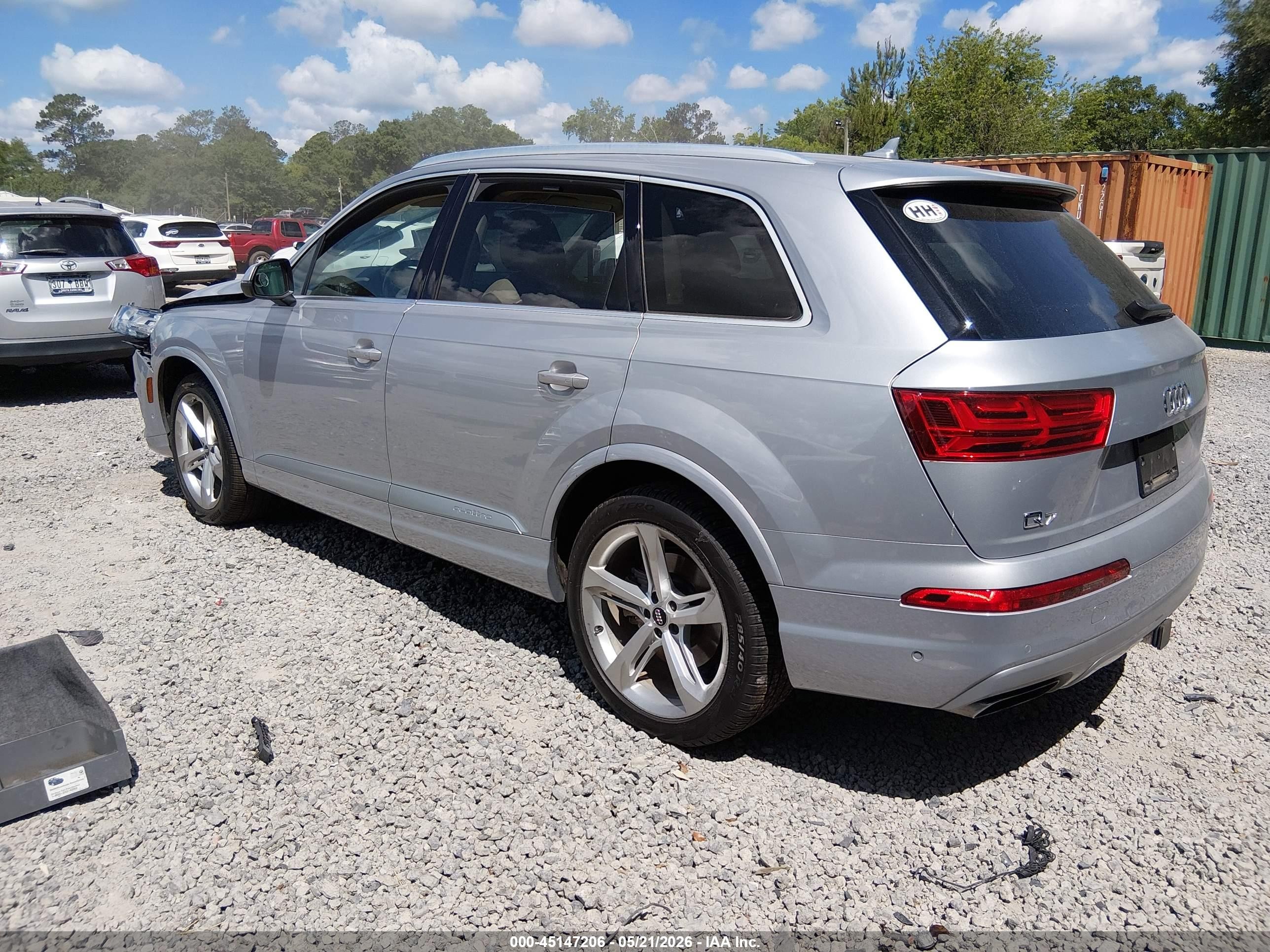 2019 Audi Q7 55 Premium Серебряный vin: WA1VAAF7XKD007427