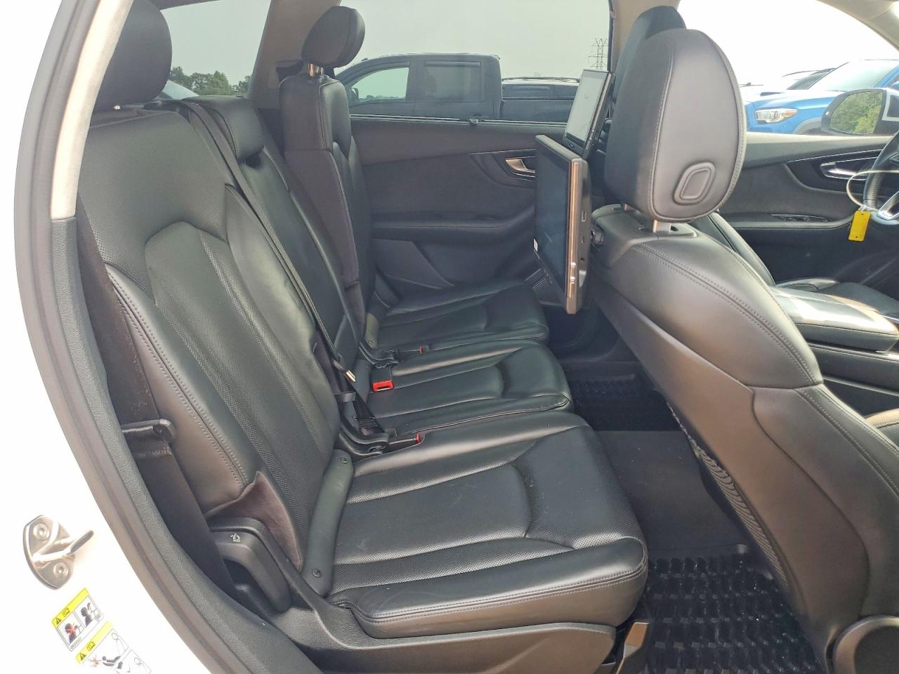 2017 Audi Q7 Prestige White vin: WA1VABF76HD041749