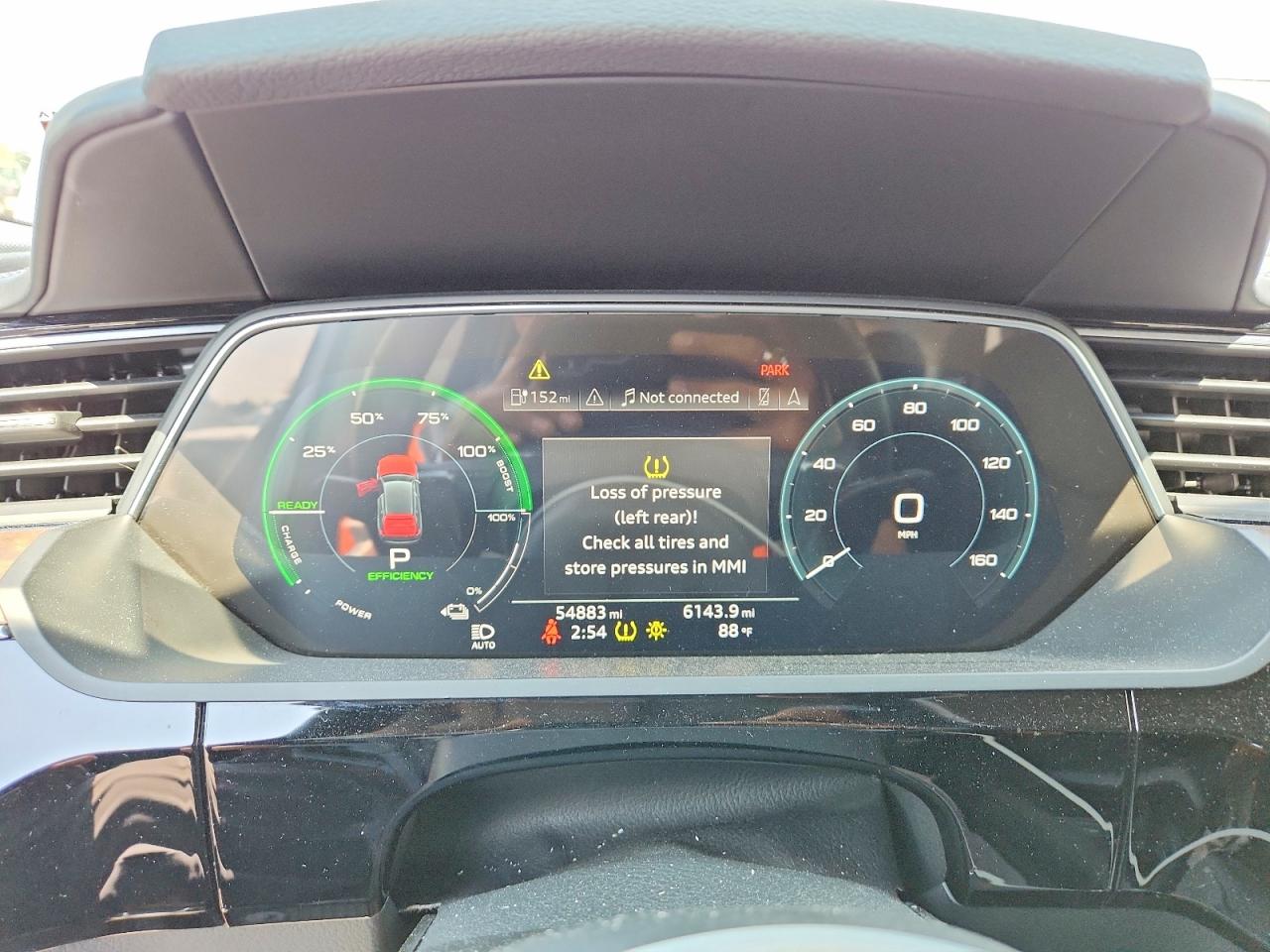 2019 Audi E-tron Prestige Silver vin: WA1VABGE7KB008940