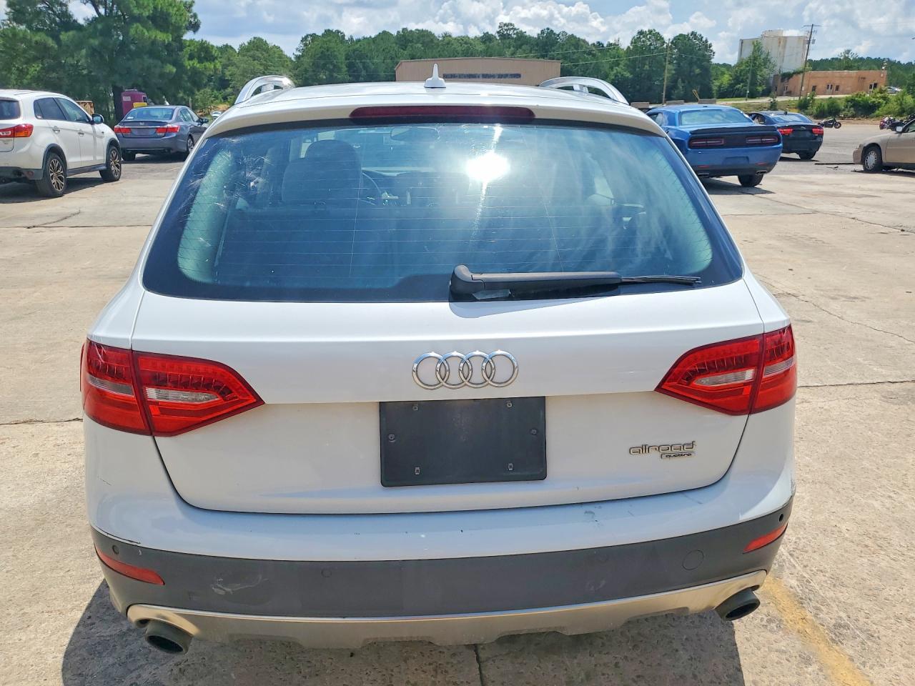 2013 Audi A4 Allroad Prestige White vin: WA1VFAFL2DA167577