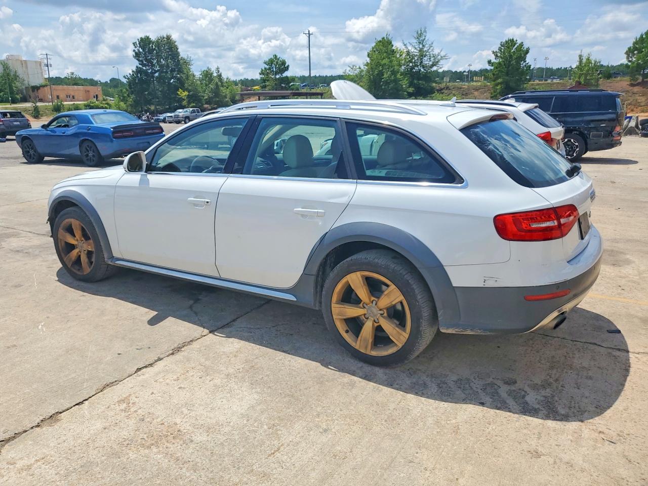 2013 Audi A4 Allroad Prestige White vin: WA1VFAFL2DA167577