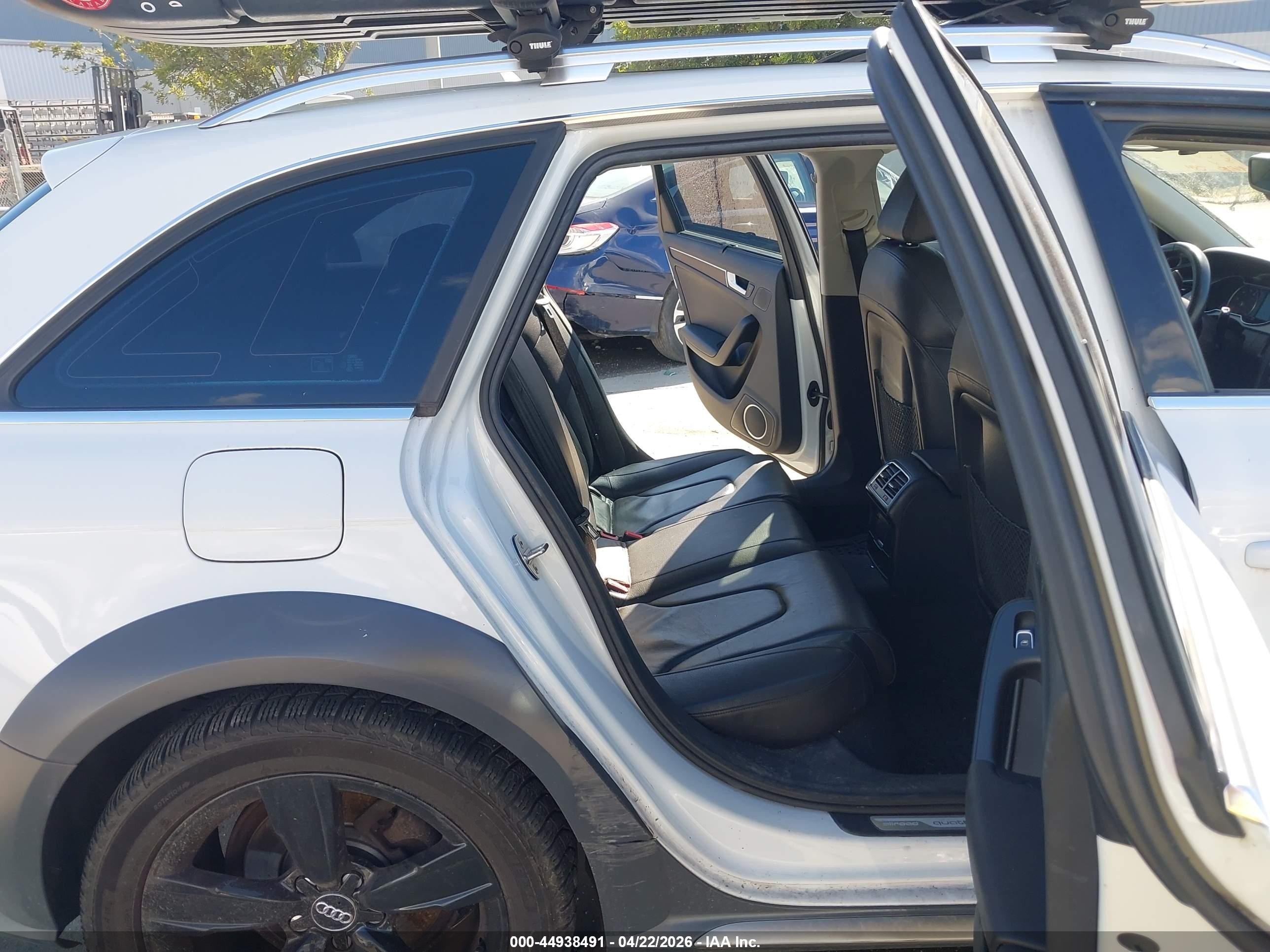 2013 Audi Allroad 2.0t Premium White vin: WA1VFAFL8DA222565